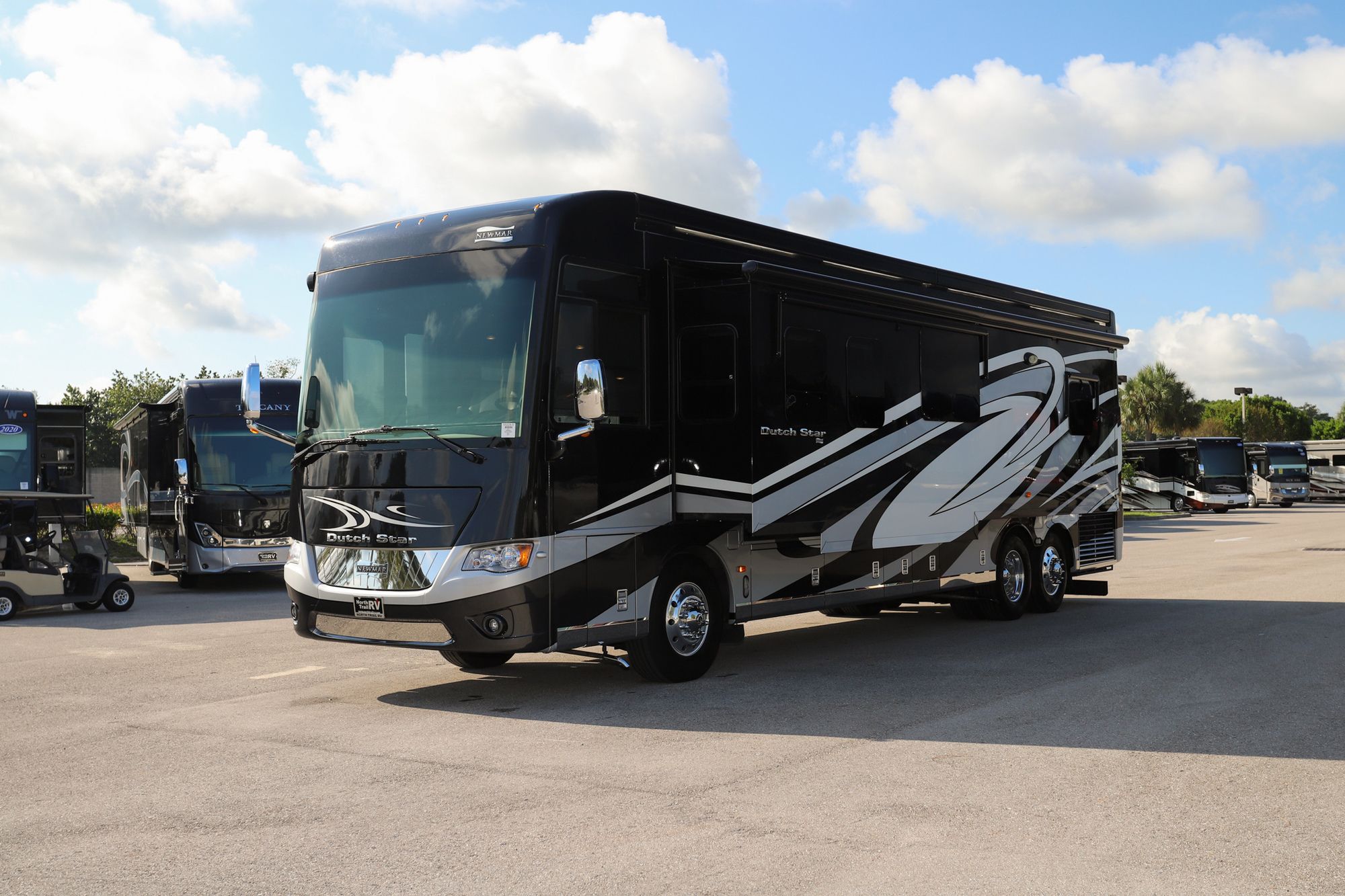 Used 2017 Newmar Dutch Star 4018 Class A  For Sale