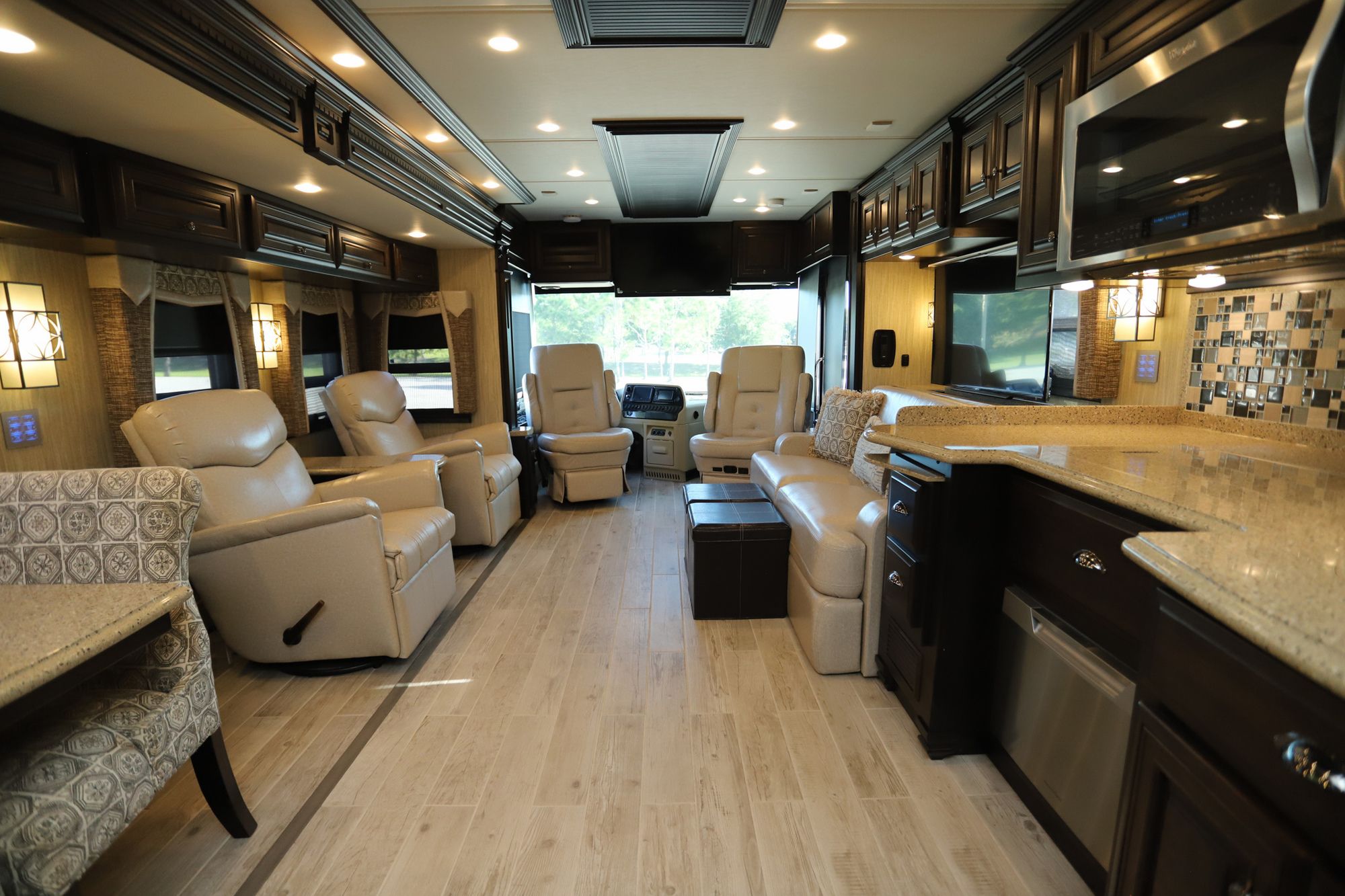 Used 2017 Newmar Dutch Star 4018 Class A  For Sale