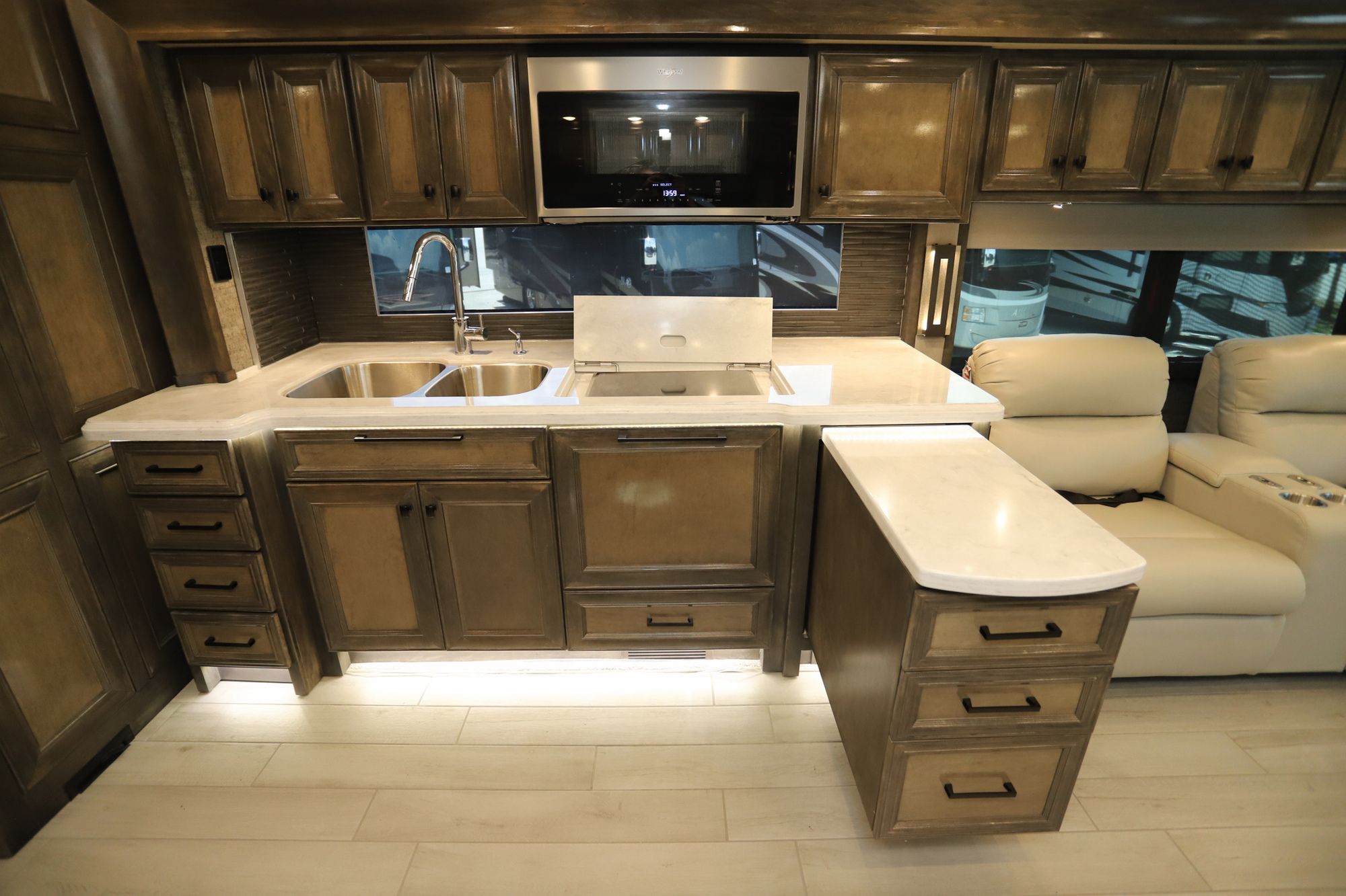 New 2022 Tiffin Motor Homes Allegro Bus 45OPP Class A  For Sale
