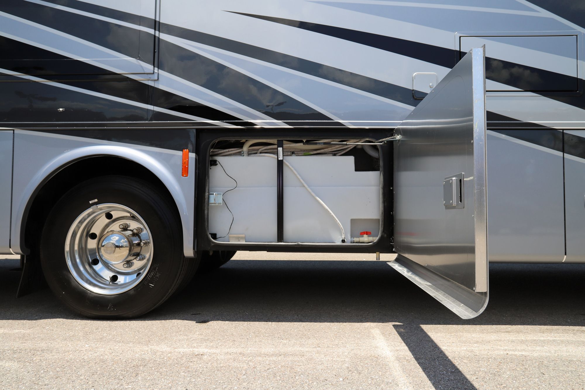 New 2022 Tiffin Motor Homes Allegro 36UA Class A  For Sale