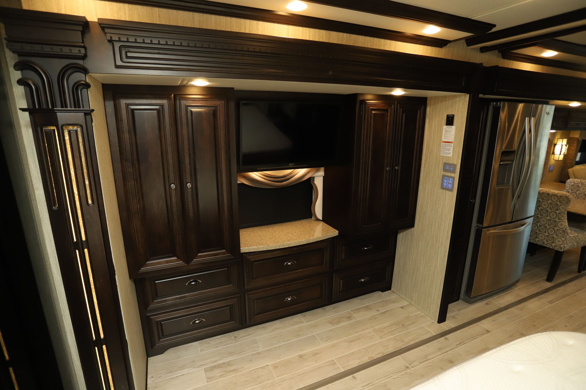 Used 2017 Newmar Dutch Star 4018 Class A  For Sale