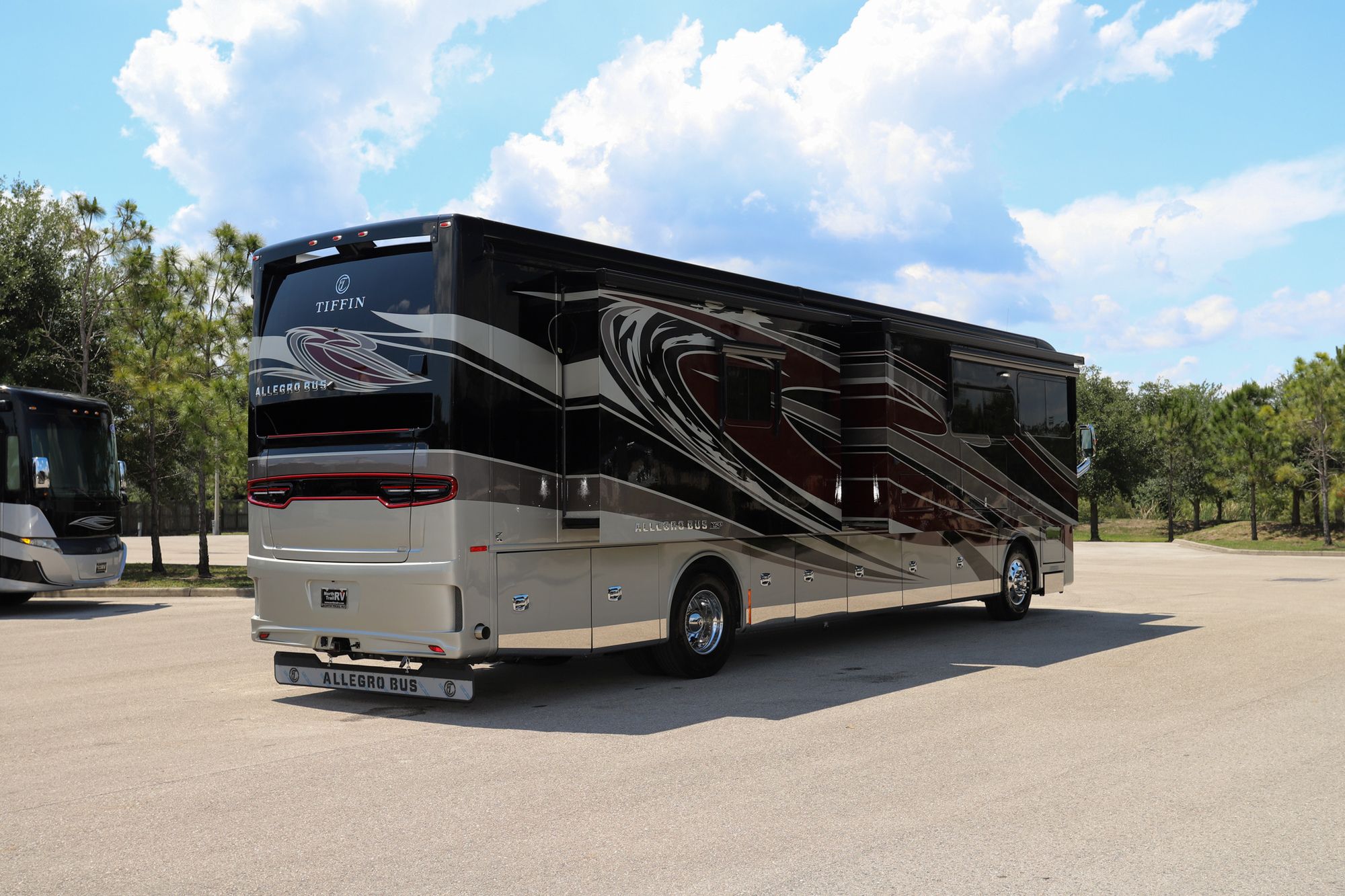 New 2022 Tiffin Motor Homes Allegro Bus 40IP Class A  For Sale