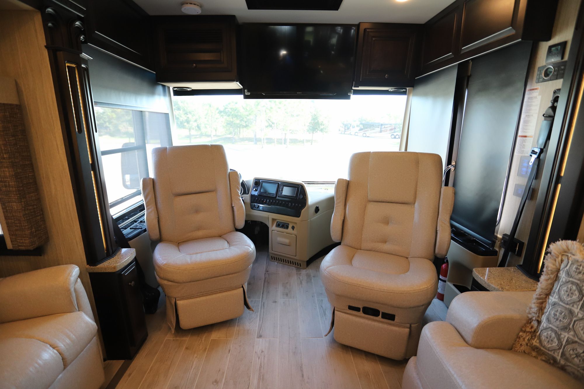 Used 2017 Newmar Dutch Star 4018 Class A  For Sale