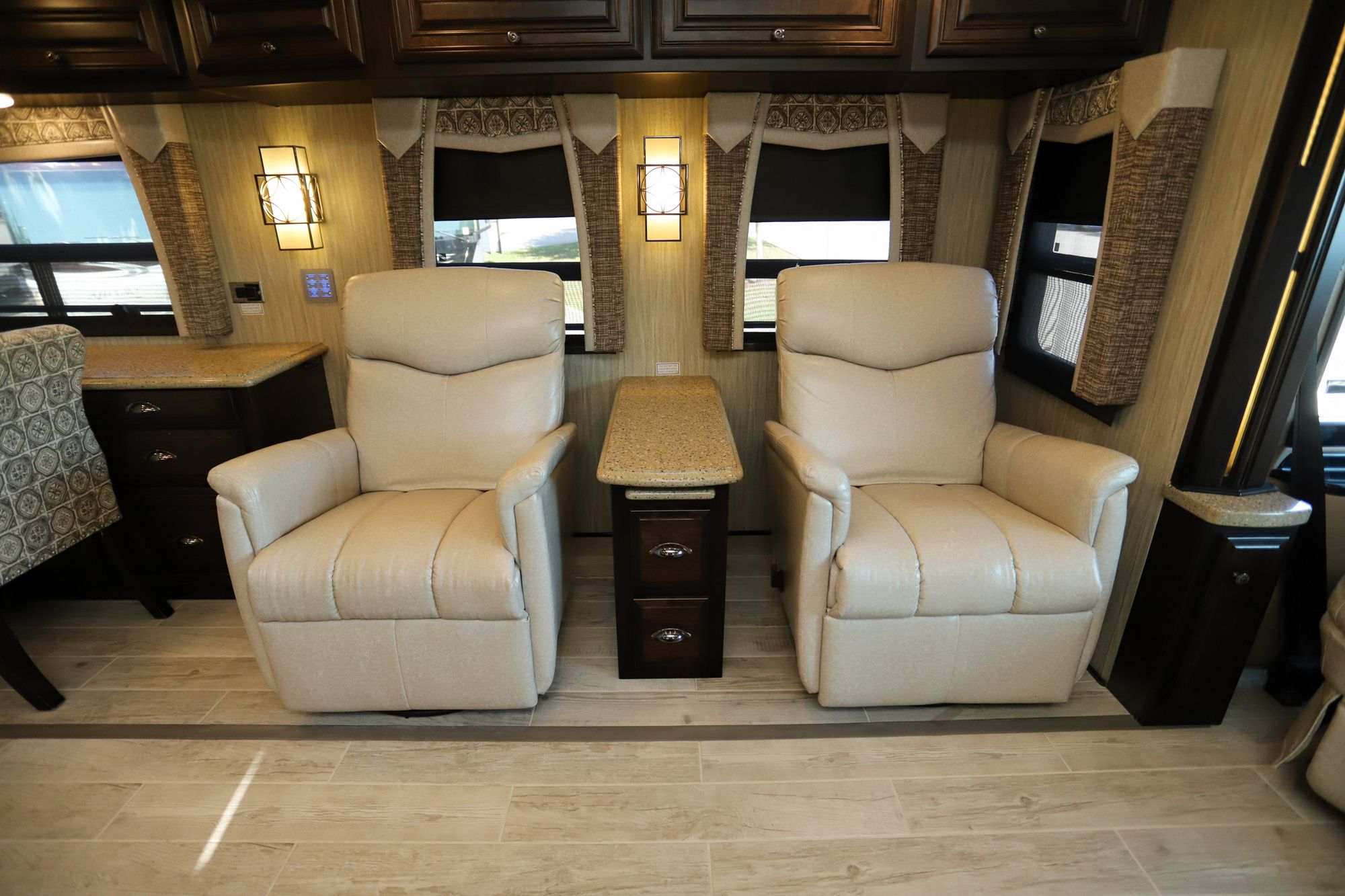 Used 2017 Newmar Dutch Star 4018 Class A  For Sale