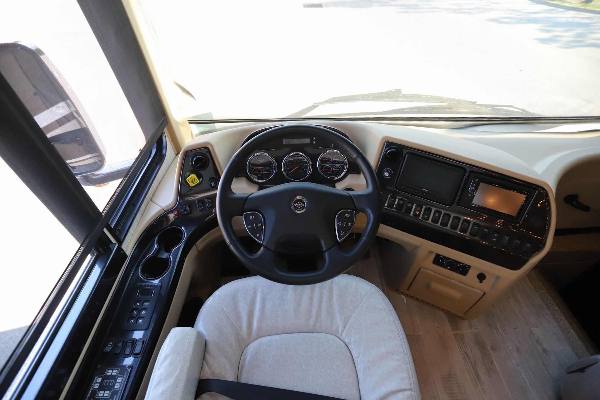 Used 2017 Newmar Dutch Star 4018 Class A  For Sale