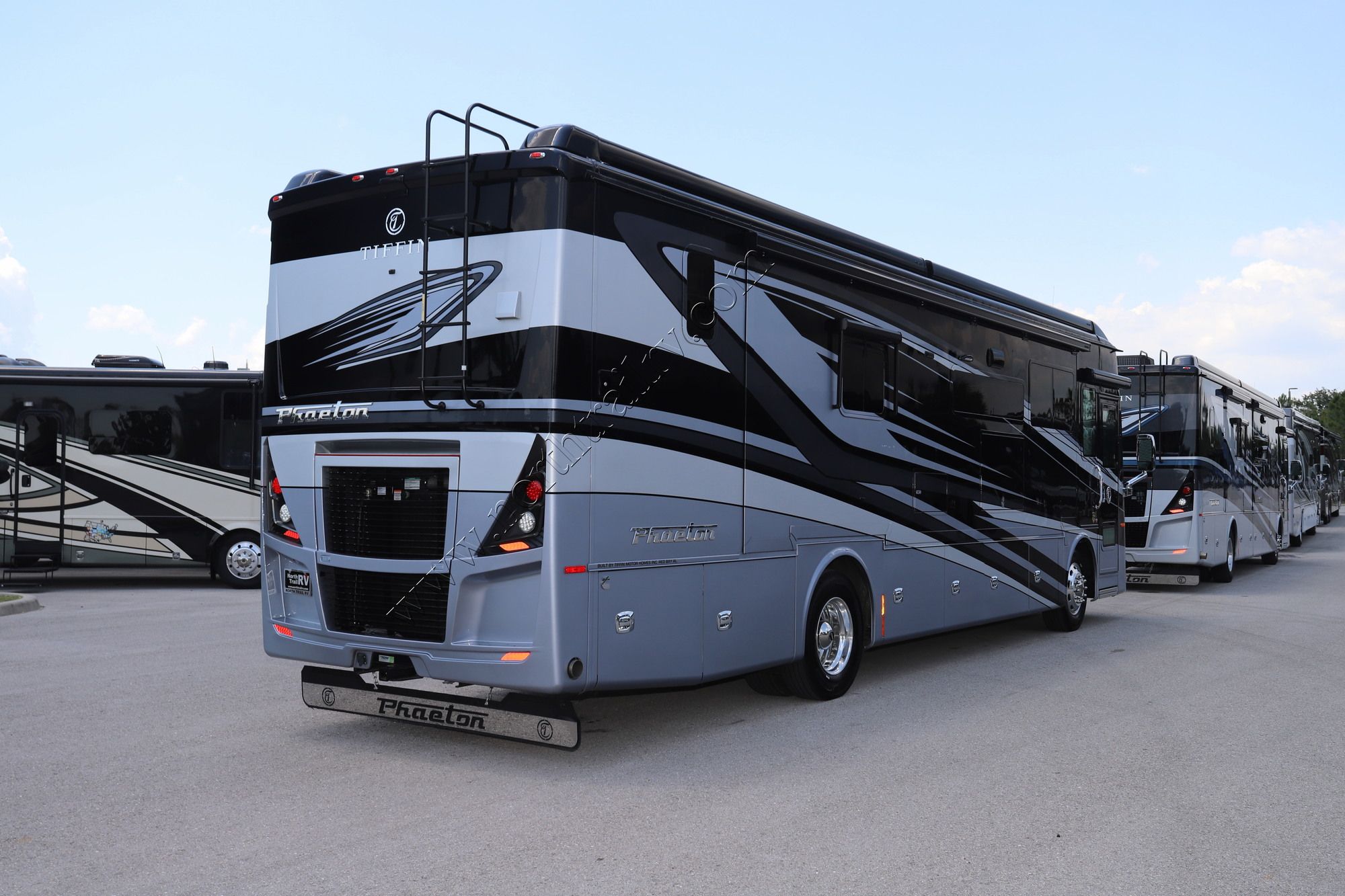 New 2022 Tiffin Motor Homes Phaeton 37BH Class A  For Sale