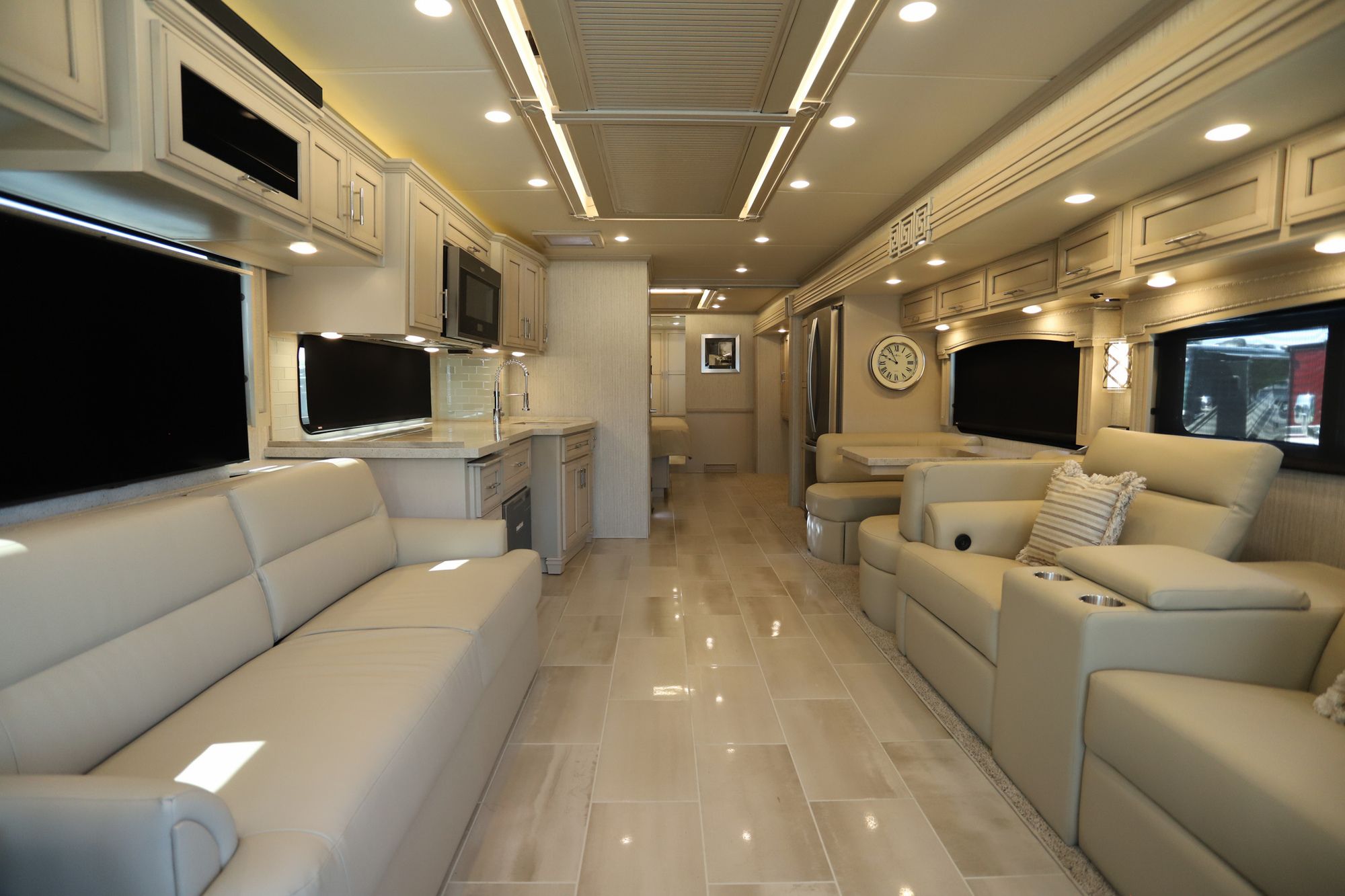 New 2022 Newmar Ventana 4369 Class A  For Sale