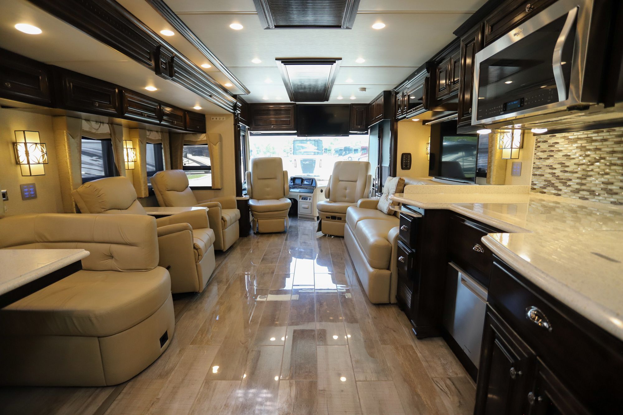 Used 2018 Newmar Dutch Star 4018 Class A  For Sale