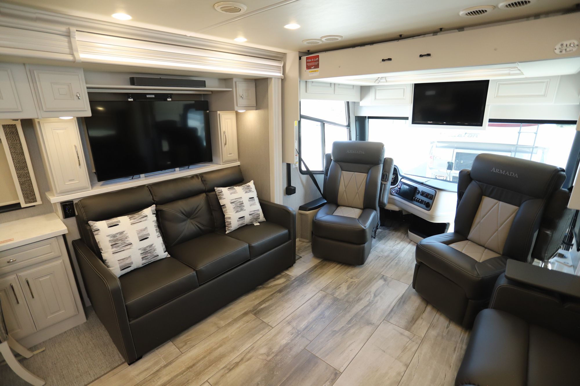 Used 2022 Holiday Rambler Armada 40M Class A  For Sale