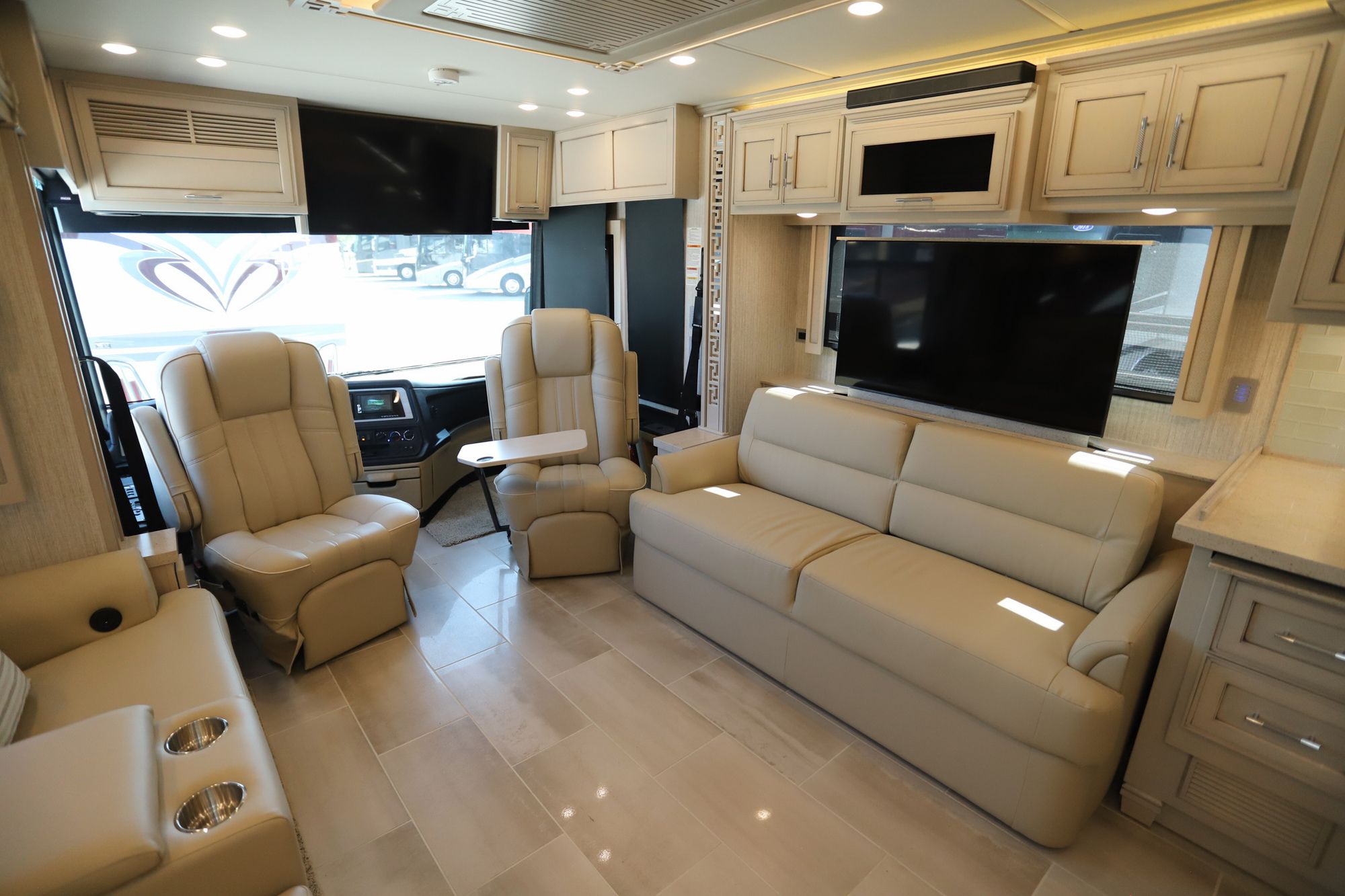 New 2022 Newmar Ventana 4369 Class A  For Sale