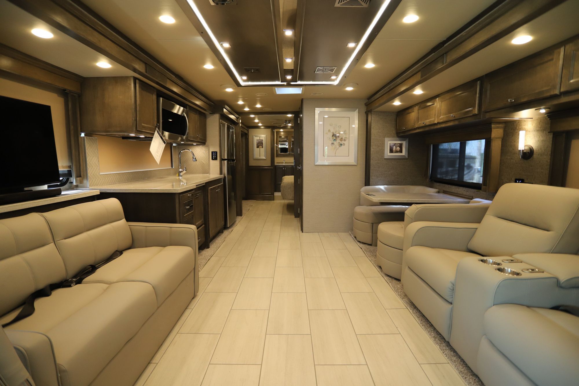 New 2022 Tiffin Motor Homes Allegro Red 37BA Class A  For Sale