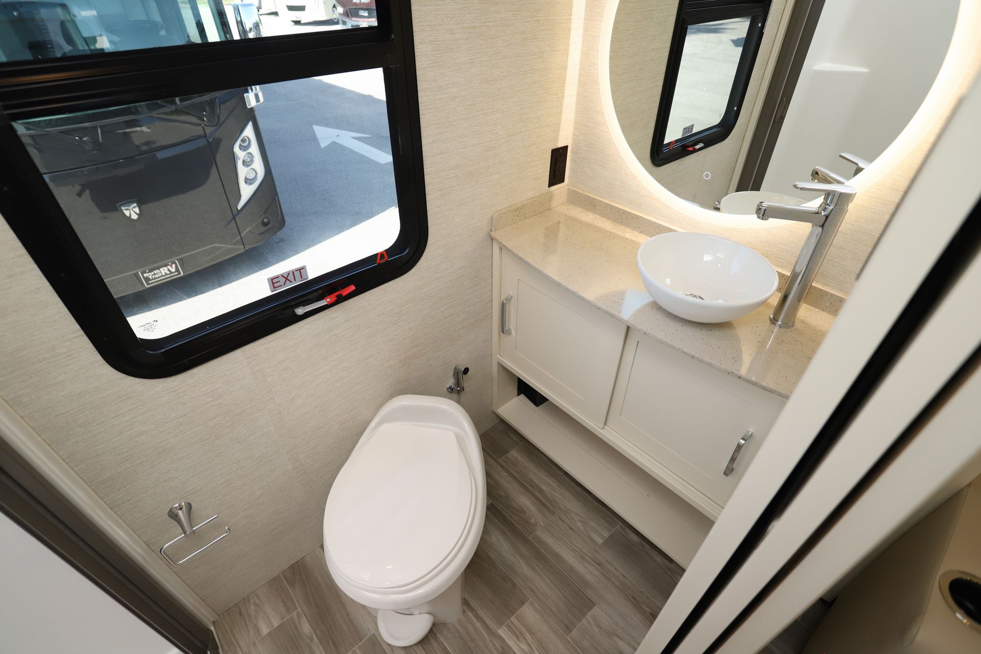 New 2022 Tiffin Motor Homes Wayfarer 25RW Class C  For Sale