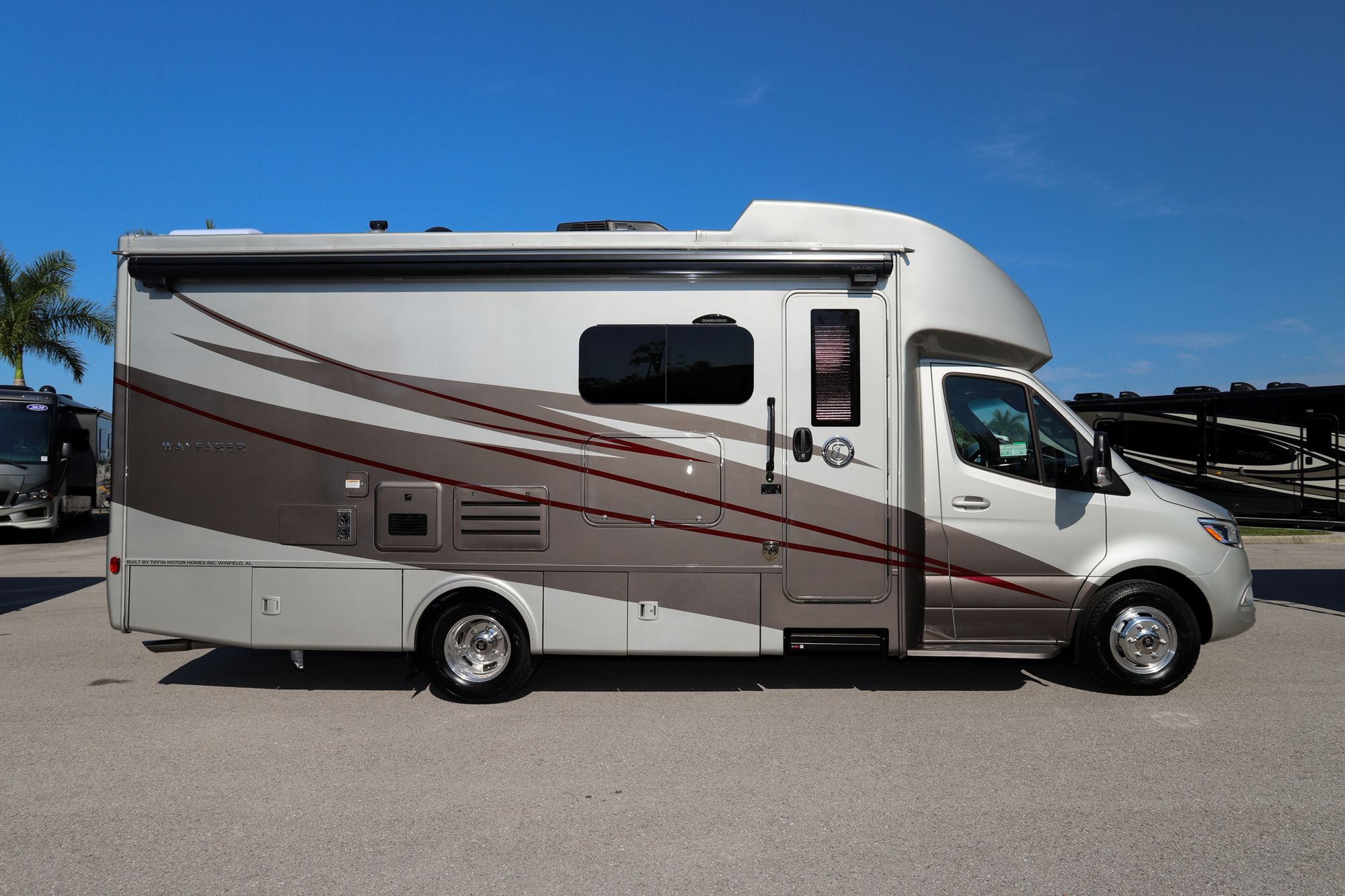 New 2022 Tiffin Motor Homes Wayfarer 25RW Class C  For Sale