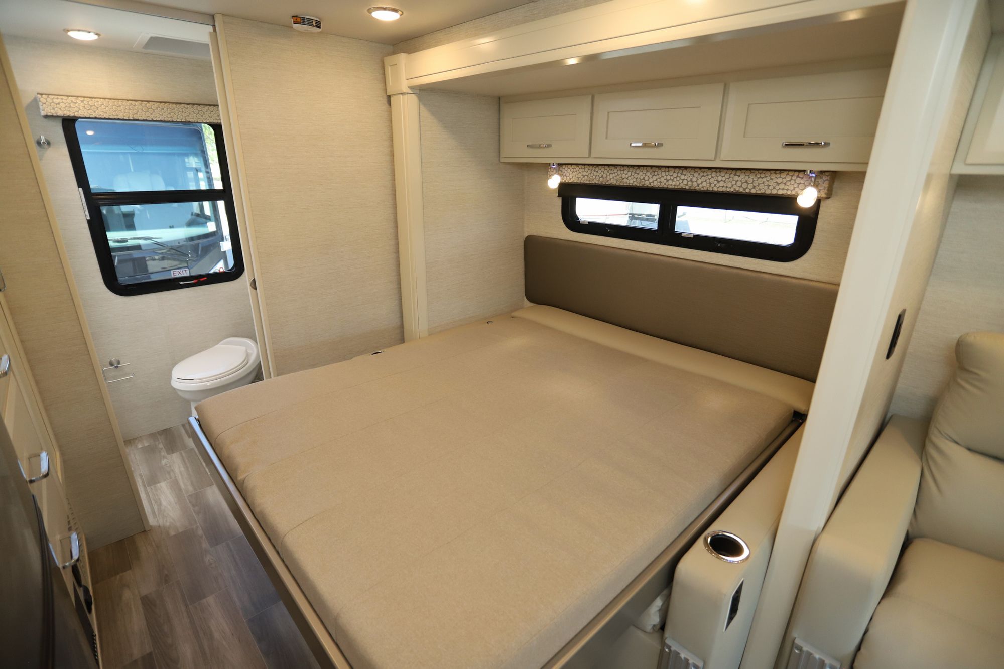 New 2022 Tiffin Motor Homes Wayfarer 25RW Class C  For Sale