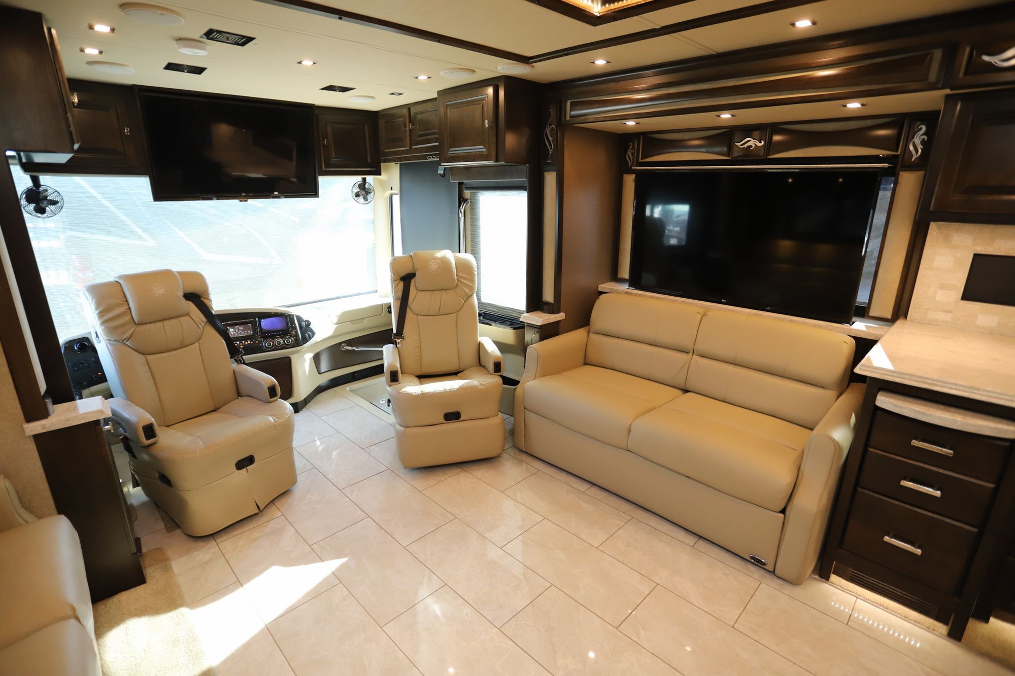 Used 2019 Tiffin Motor Homes Phaeton 37BH Class A  For Sale