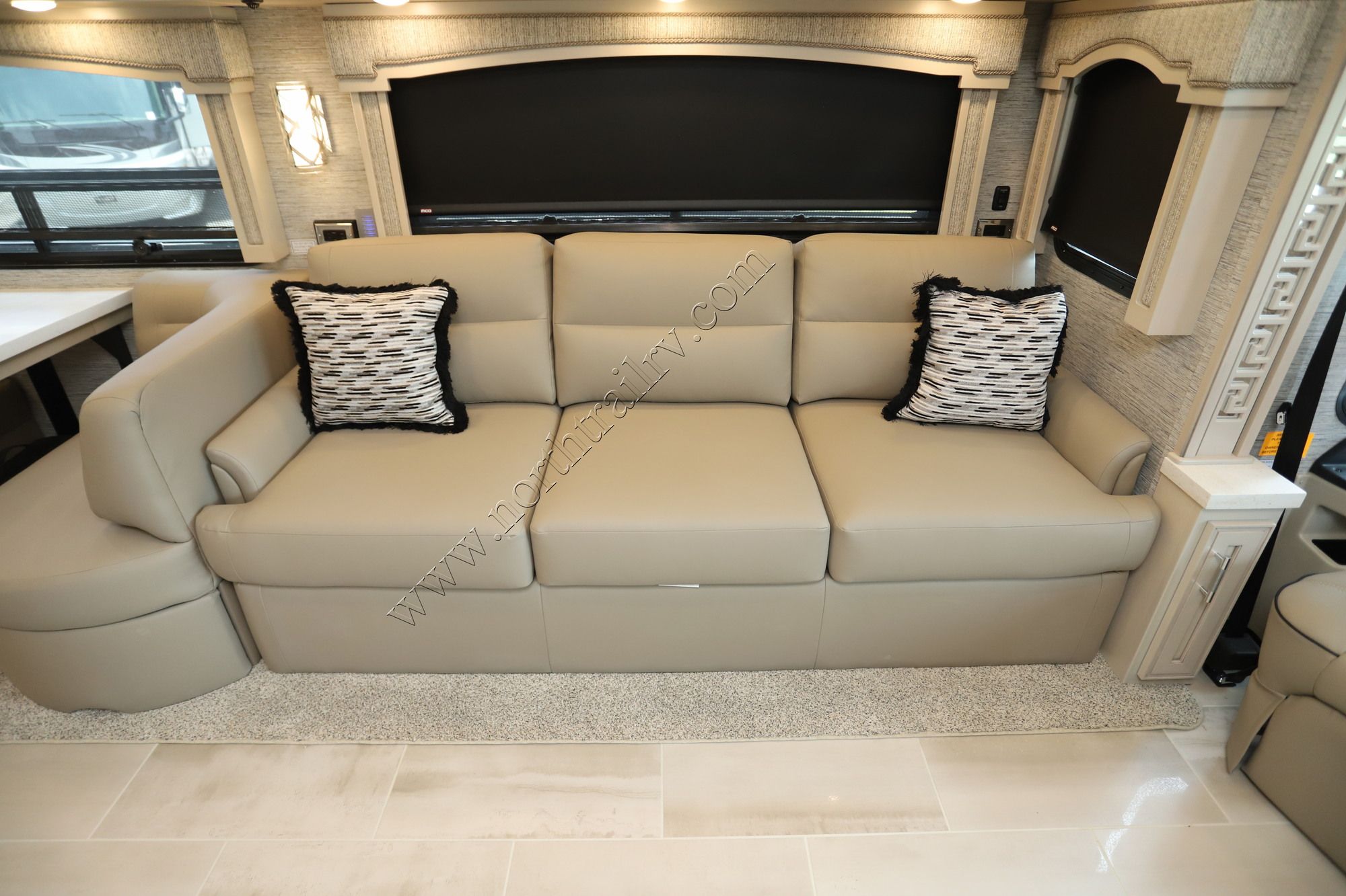 New 2022 Newmar Ventana 4326 Class A  For Sale