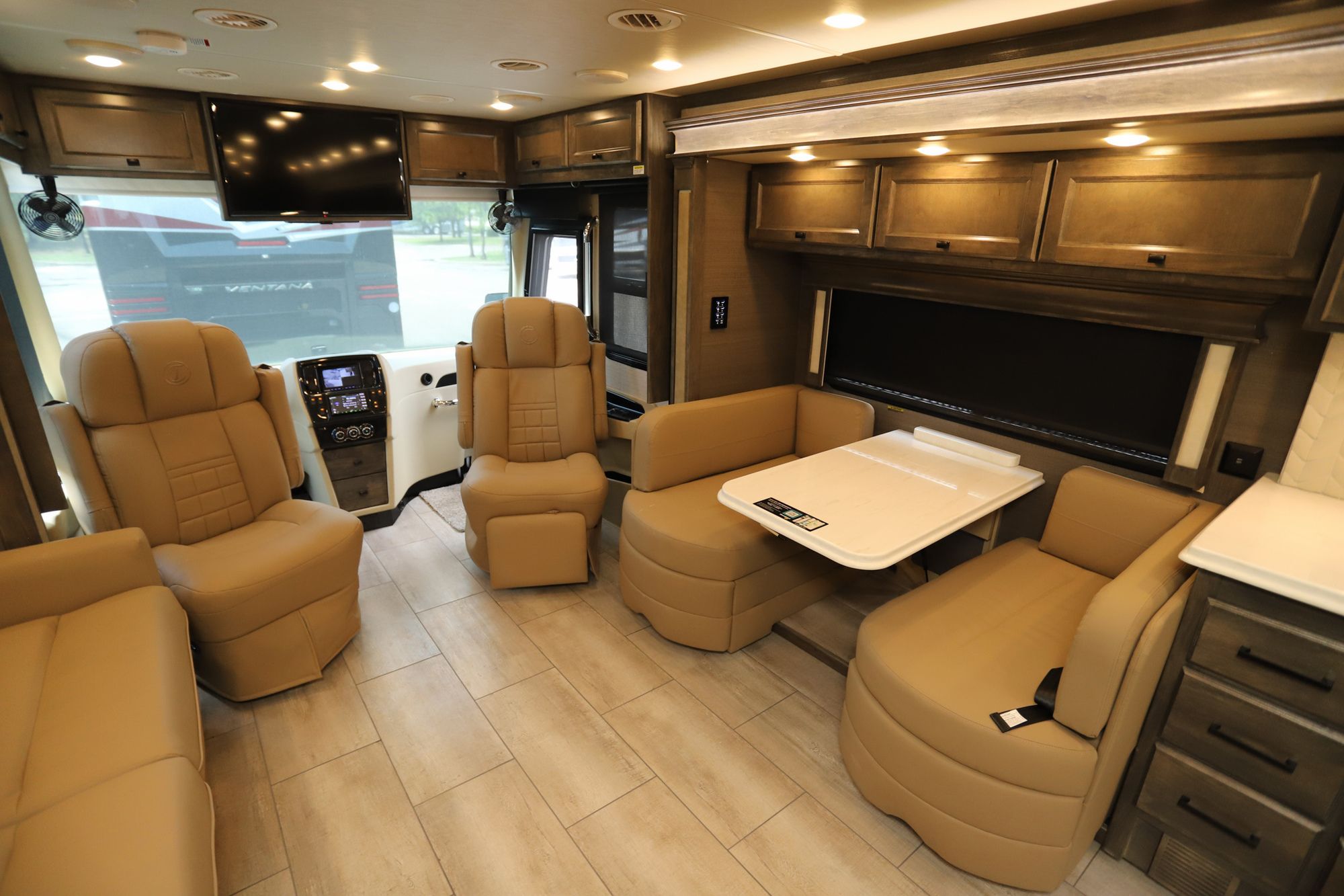 New 2022 Tiffin Motor Homes Breeze 33BR Class A  For Sale