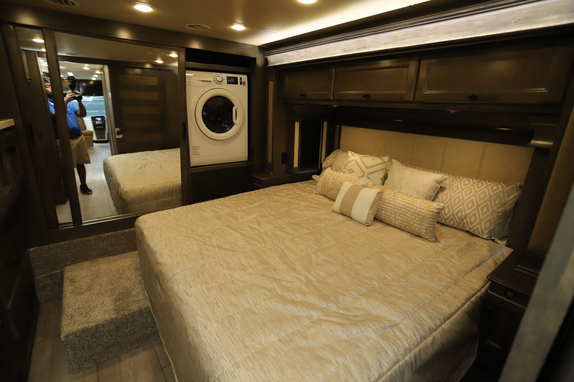 New 2022 Tiffin Motor Homes Breeze 33BR Class A  For Sale