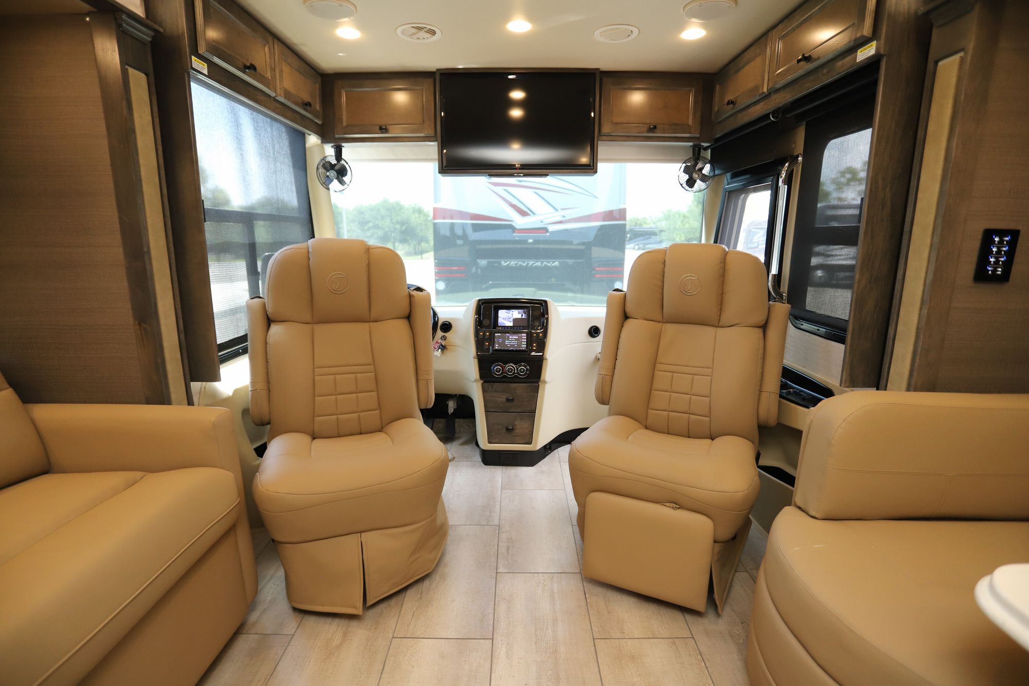 New 2022 Tiffin Motor Homes Breeze 33BR Class A  For Sale