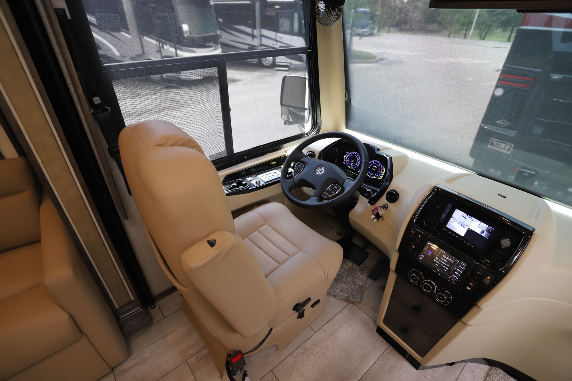 New 2022 Tiffin Motor Homes Breeze 33BR Class A  For Sale