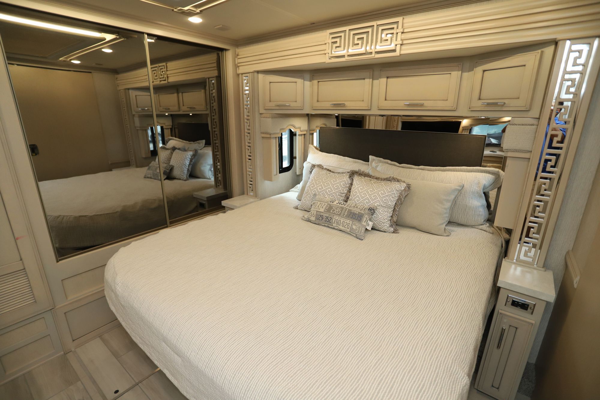 New 2022 Newmar Ventana 3717 Class A  For Sale