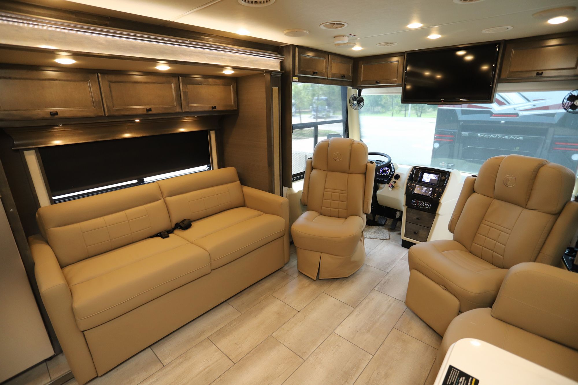 New 2022 Tiffin Motor Homes Breeze 33BR Class A  For Sale