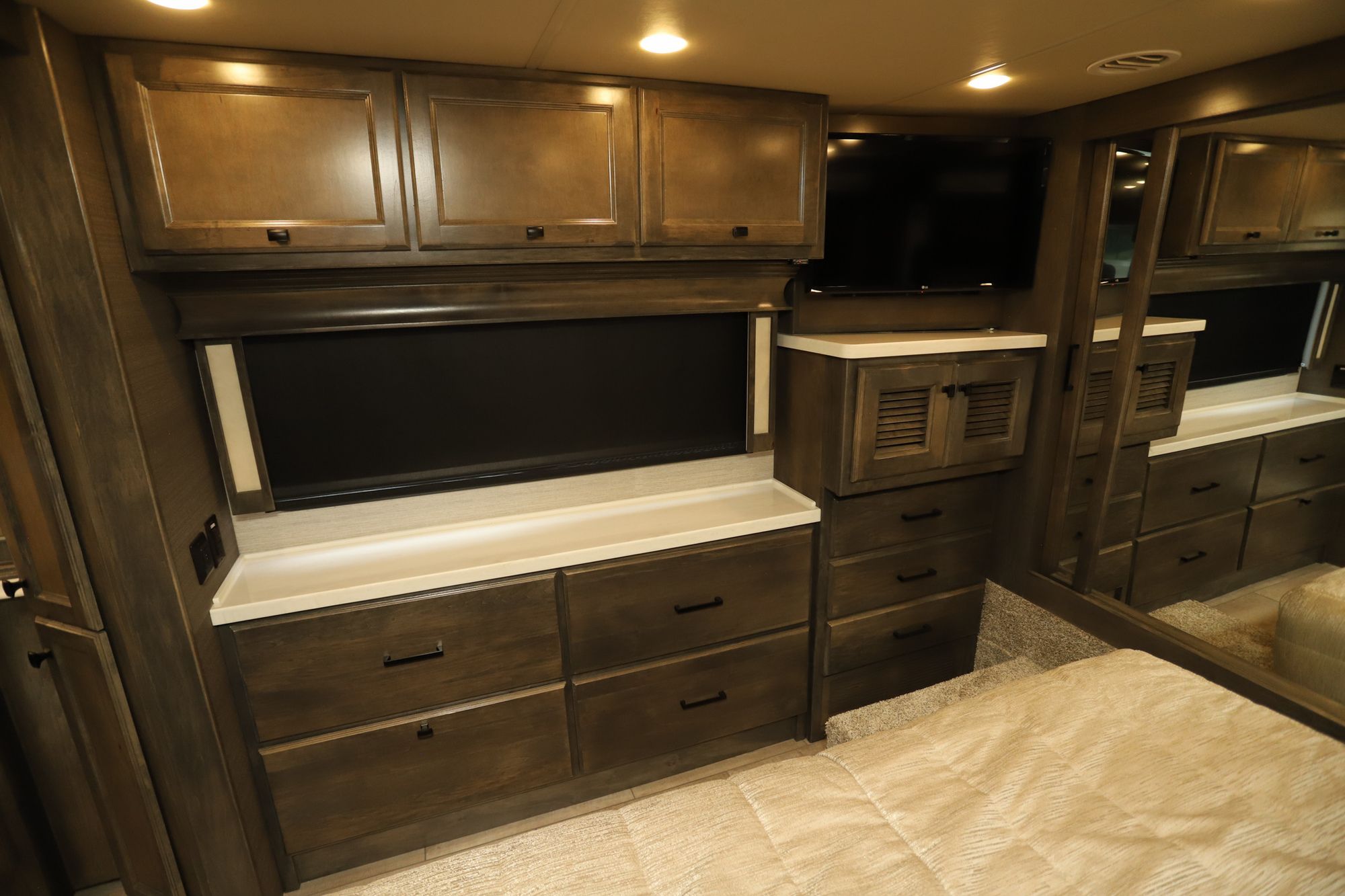 New 2022 Tiffin Motor Homes Breeze 33BR Class A  For Sale