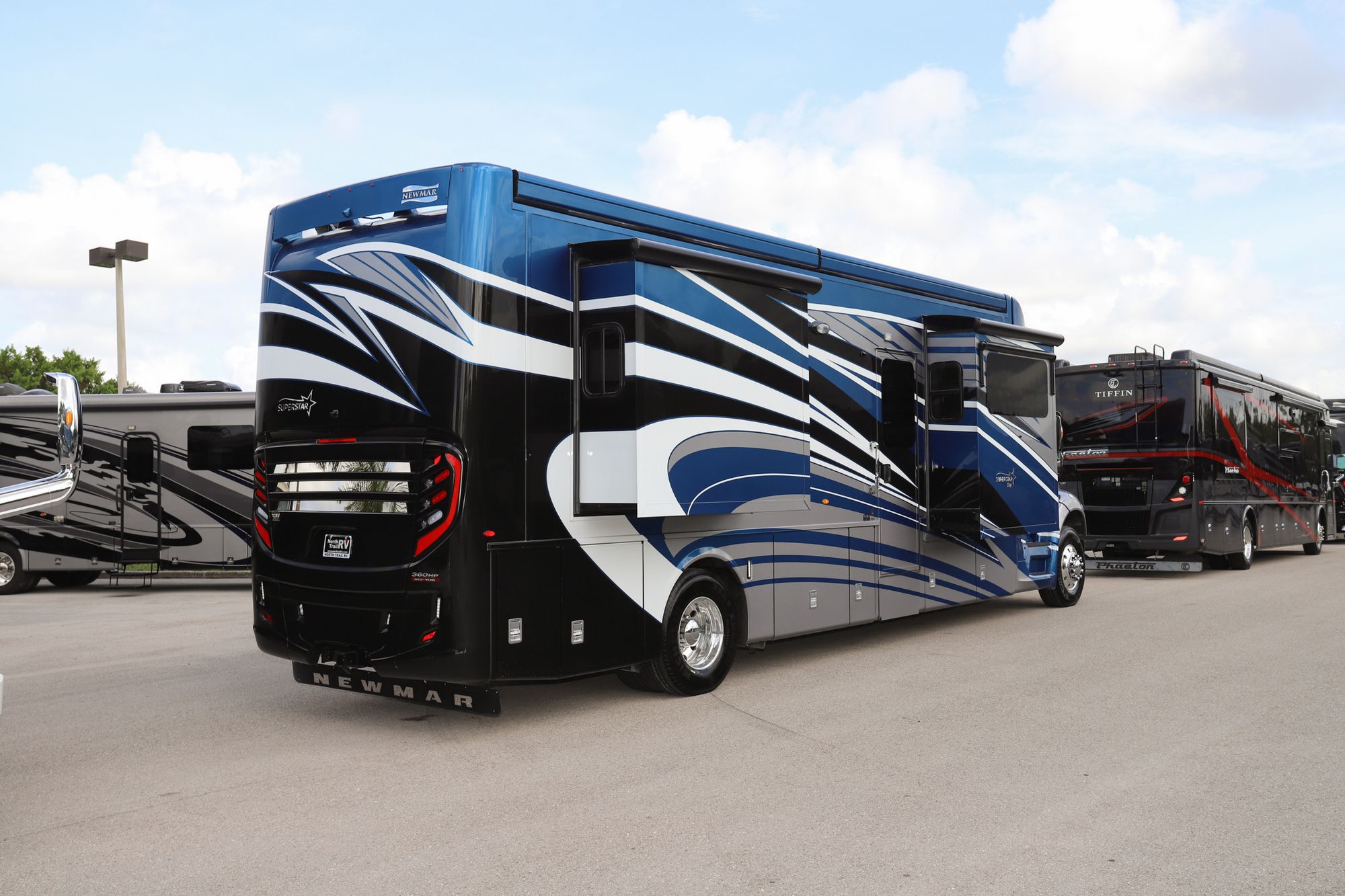 New 2022 Newmar Super Star 3727 Super C  For Sale