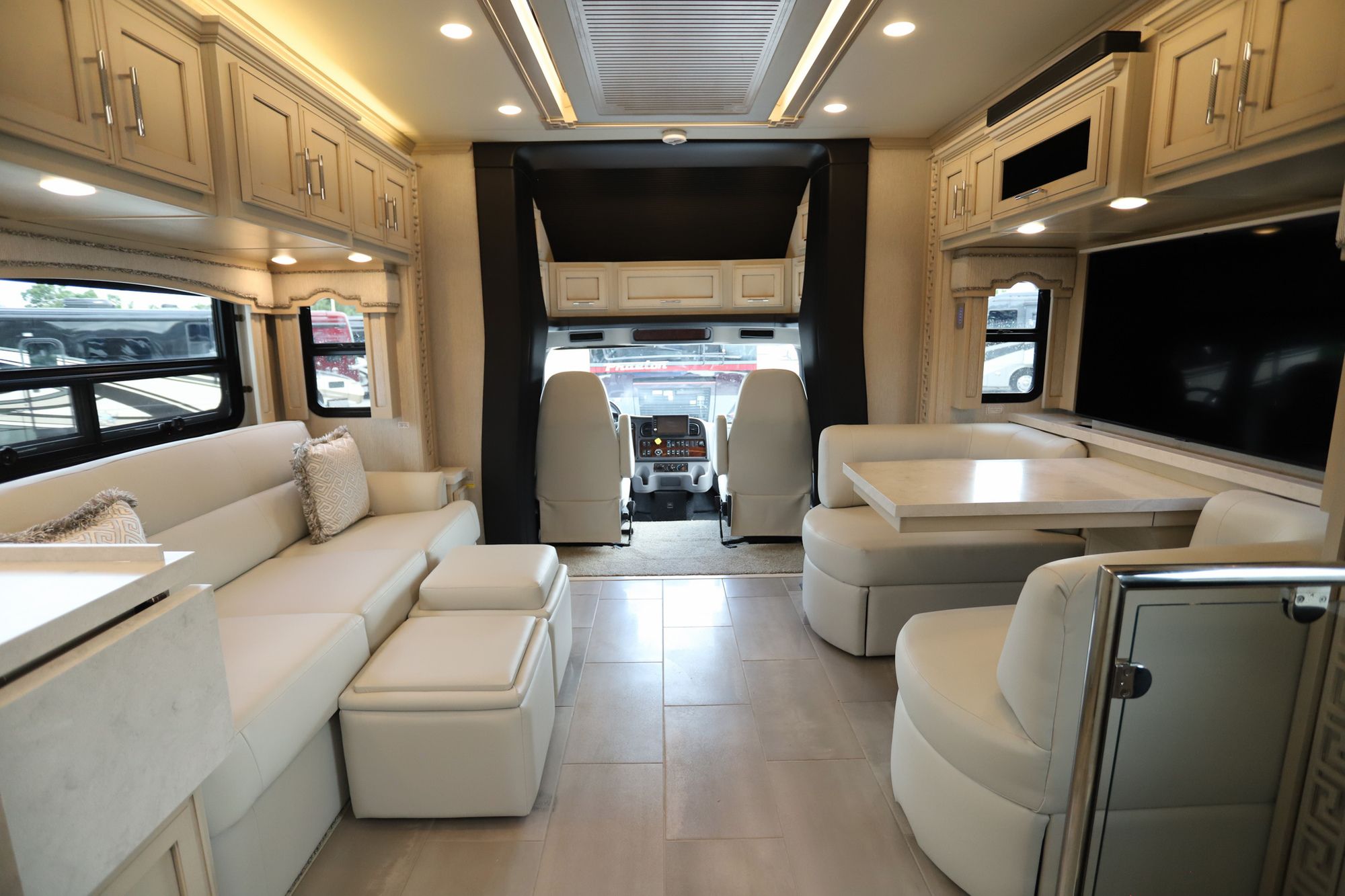 New 2022 Newmar Super Star 3727 Super C  For Sale