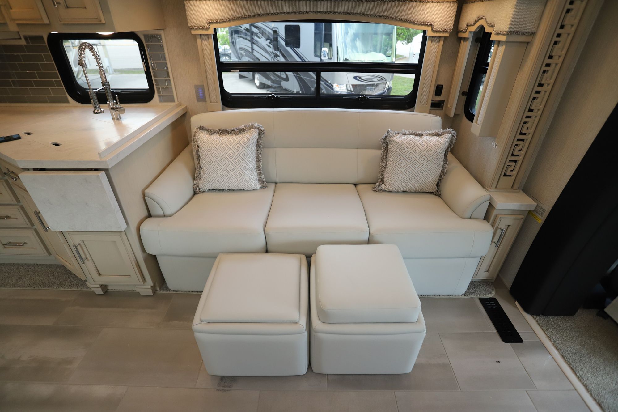 New 2022 Newmar Super Star 3727 Super C  For Sale