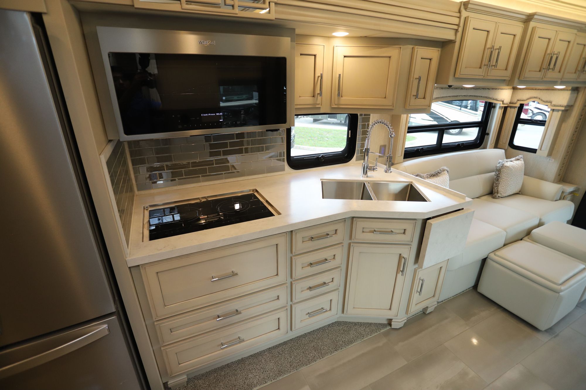 New 2022 Newmar Super Star 3727 Super C  For Sale