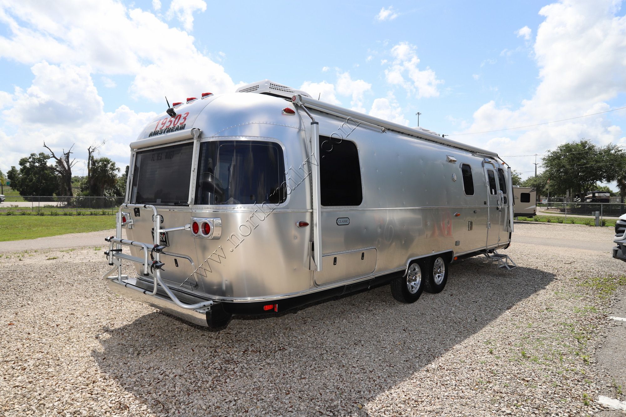 Used 2020 Airstream Classic 30 TWIN Travel Trailer  For Sale