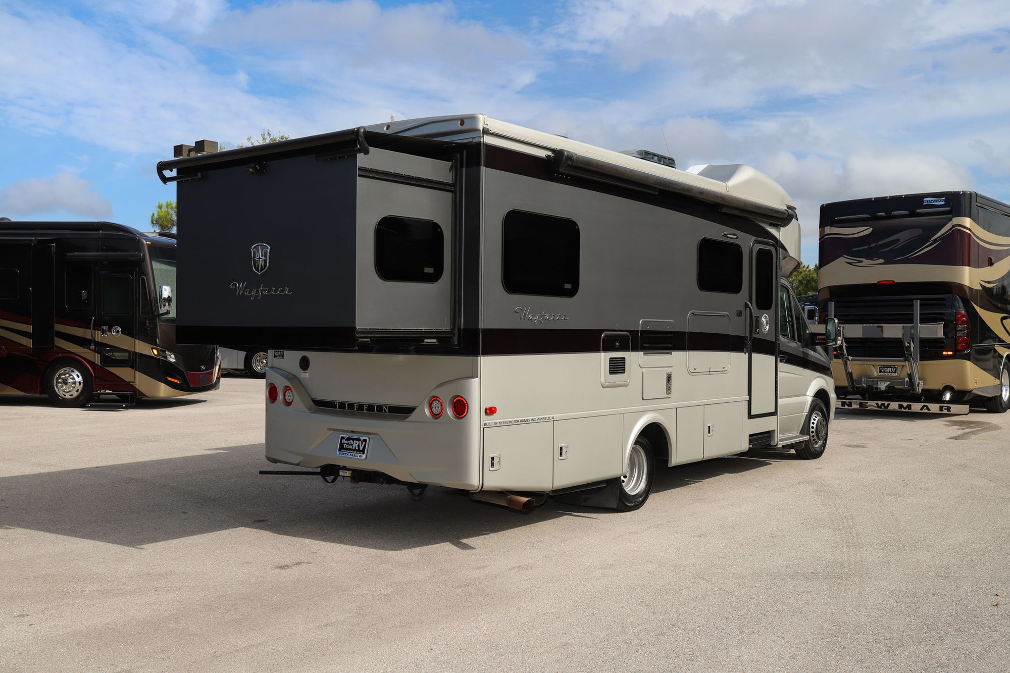 Used 2019 Tiffin Motor Homes Wayfarer 25QW Class C  For Sale