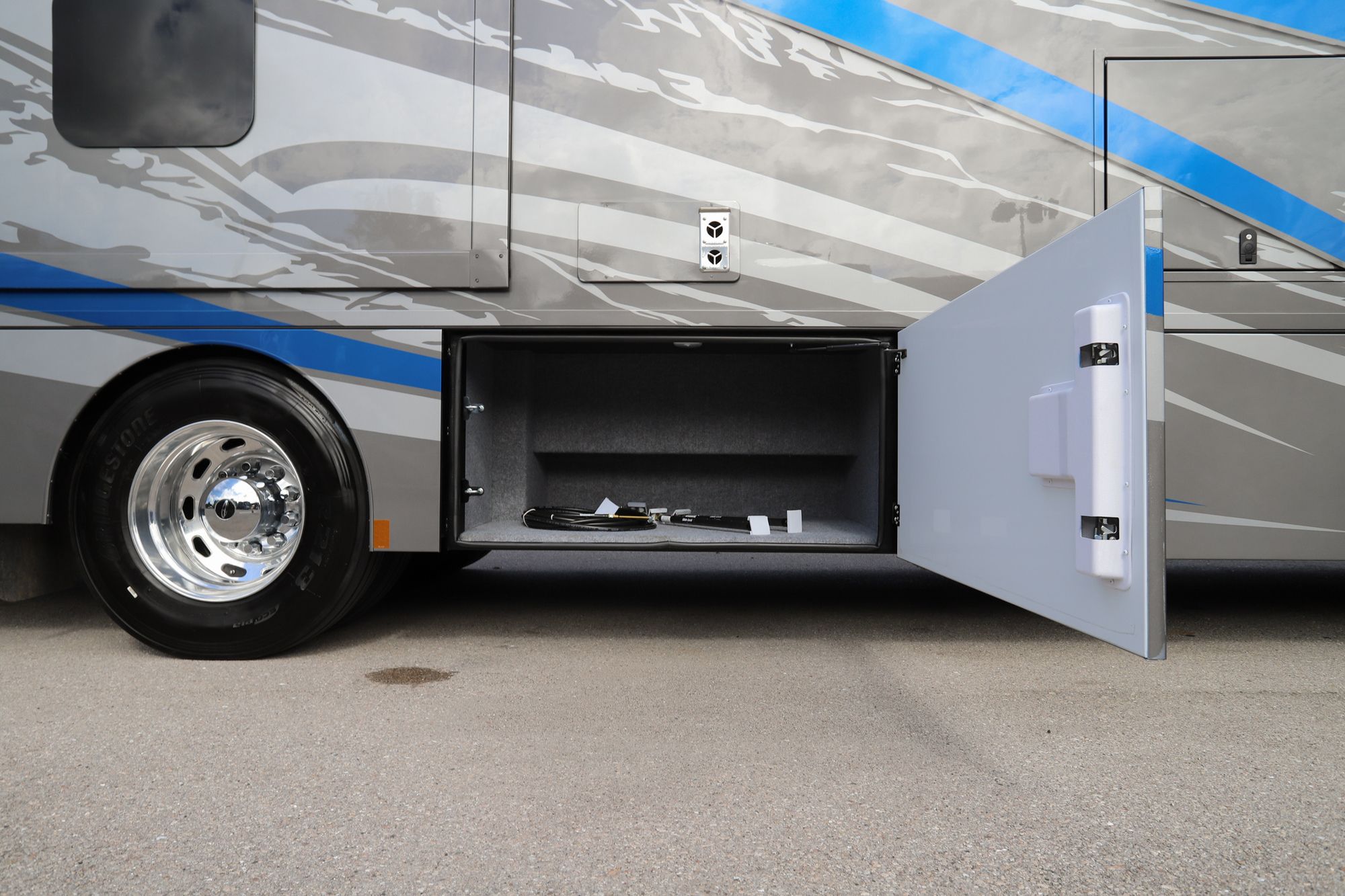 New 2022 Renegade Rv Valencia 38BB Super C  For Sale
