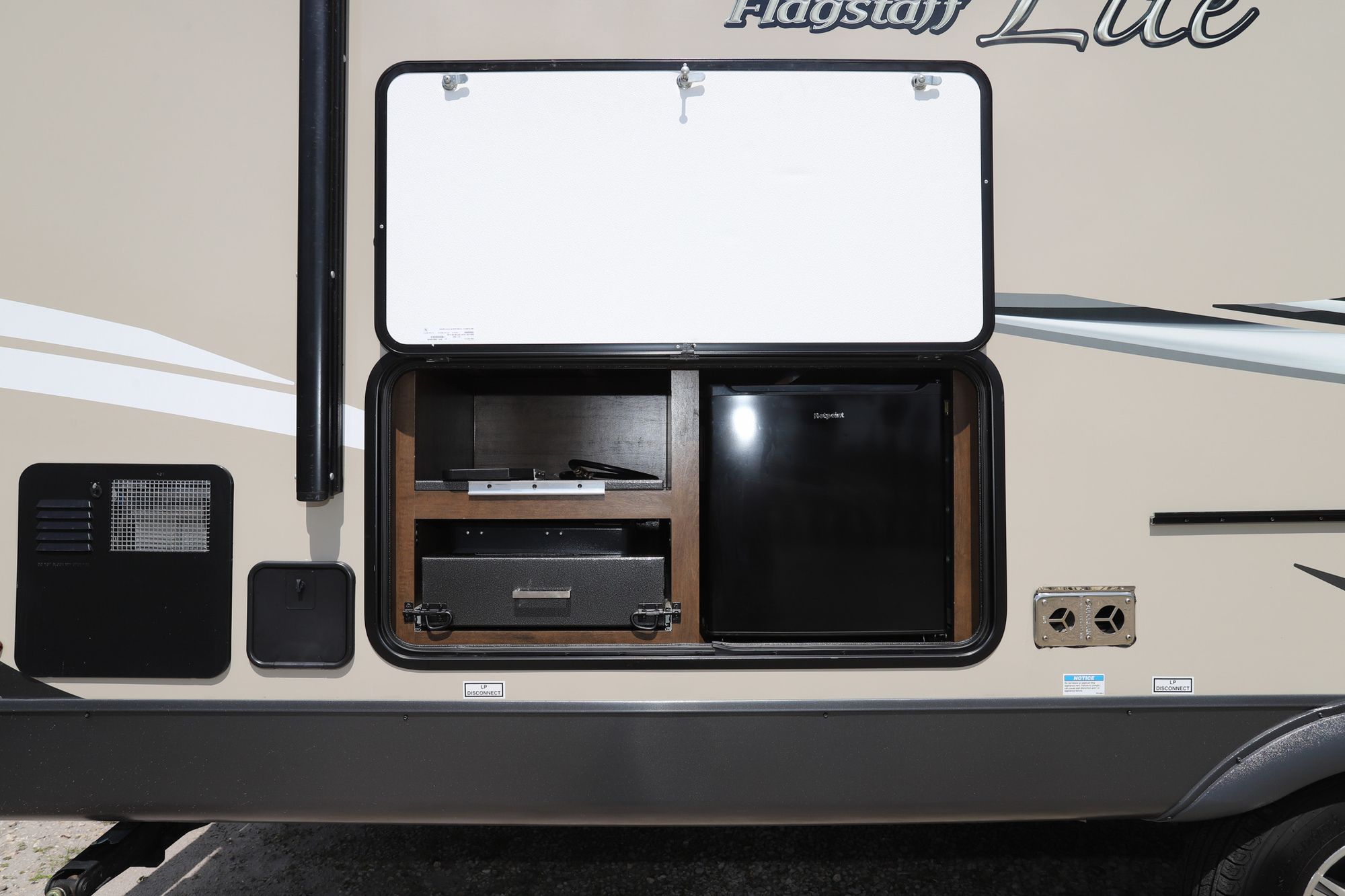 Used 2020 Forest River Flagstaff 25FKS Travel Trailer  For Sale