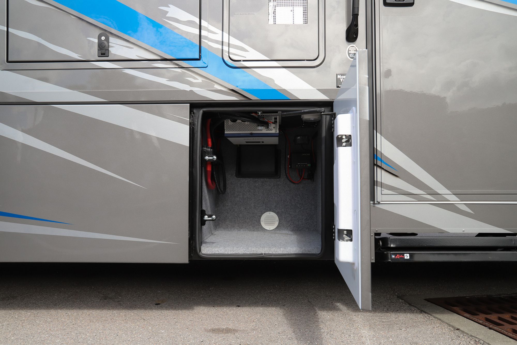 New 2022 Renegade Rv Valencia 38BB Super C  For Sale