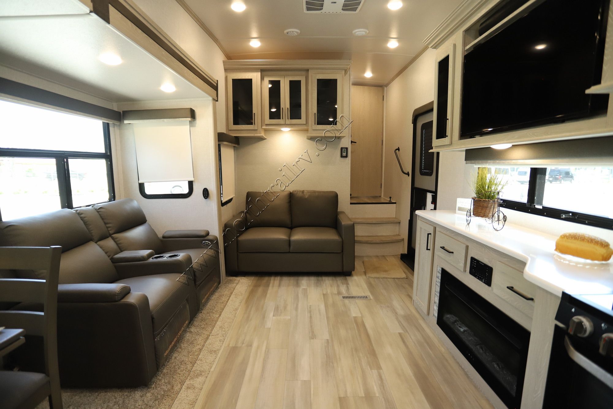 Used 2021 Rockwood Ultra Lite 2881S Fifth Wheel  For Sale