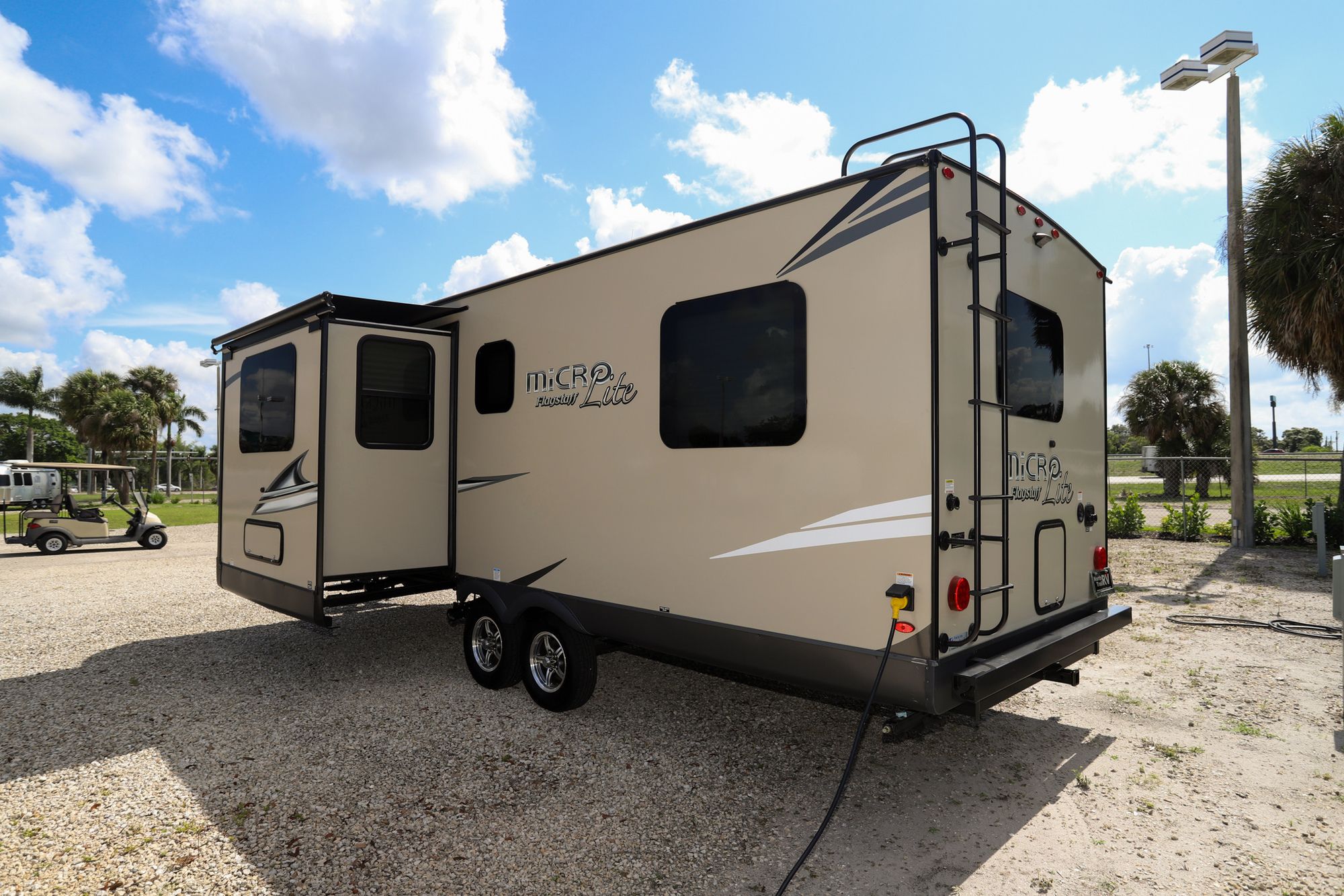 Used 2020 Forest River Flagstaff 25FKS Travel Trailer  For Sale