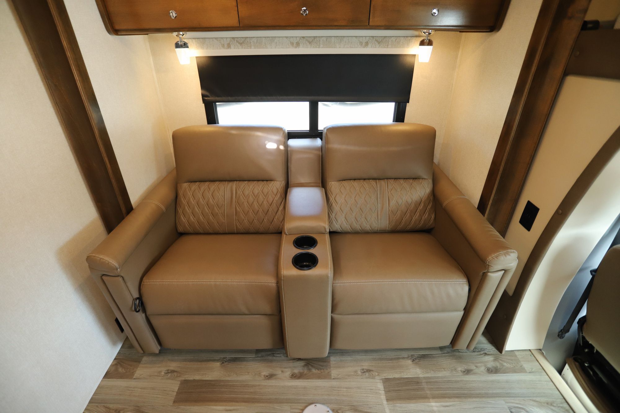 Used 2019 Tiffin Motor Homes Wayfarer 25QW Class C  For Sale