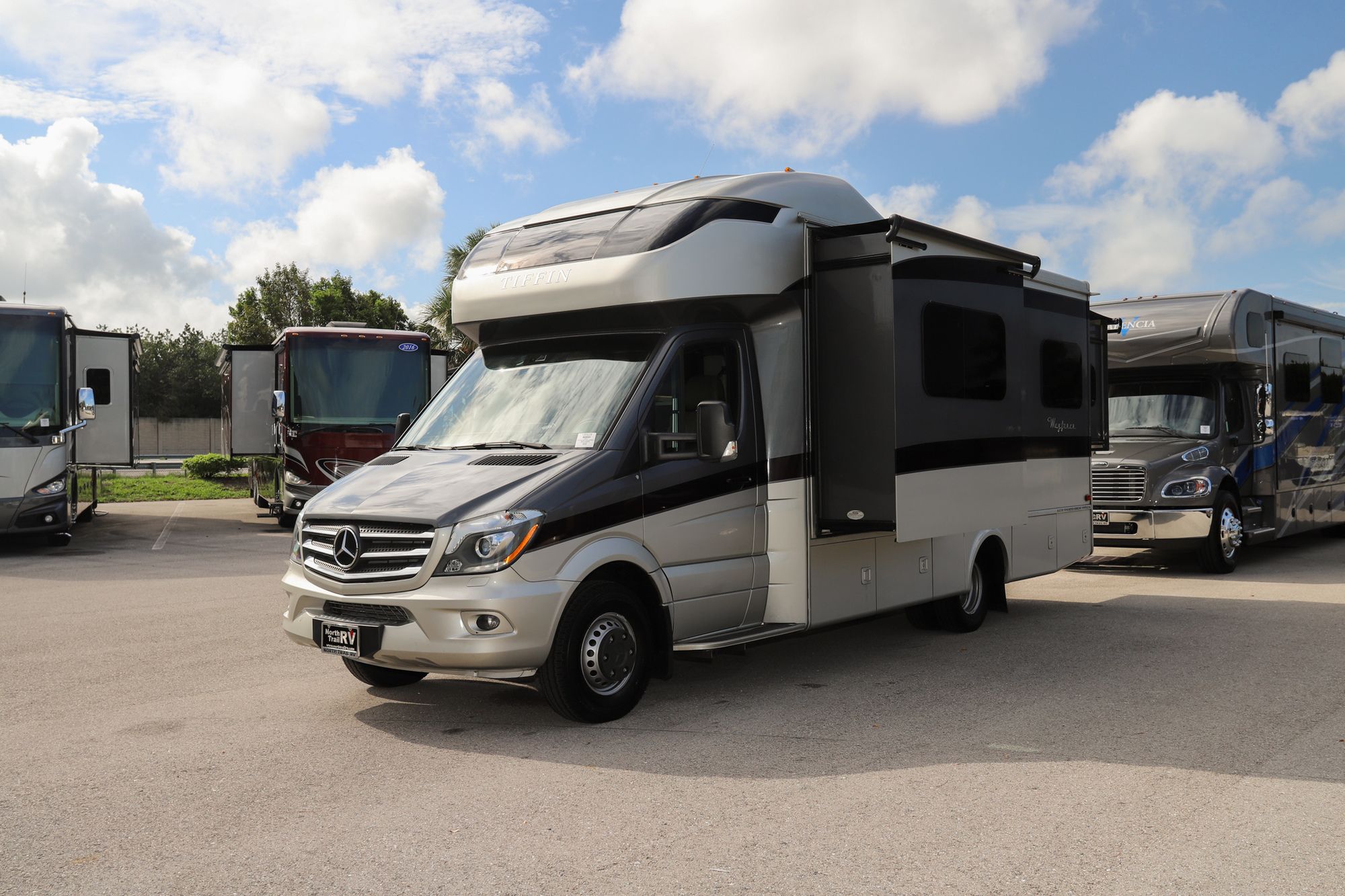 Used 2019 Tiffin Motor Homes Wayfarer 25QW Class C  For Sale