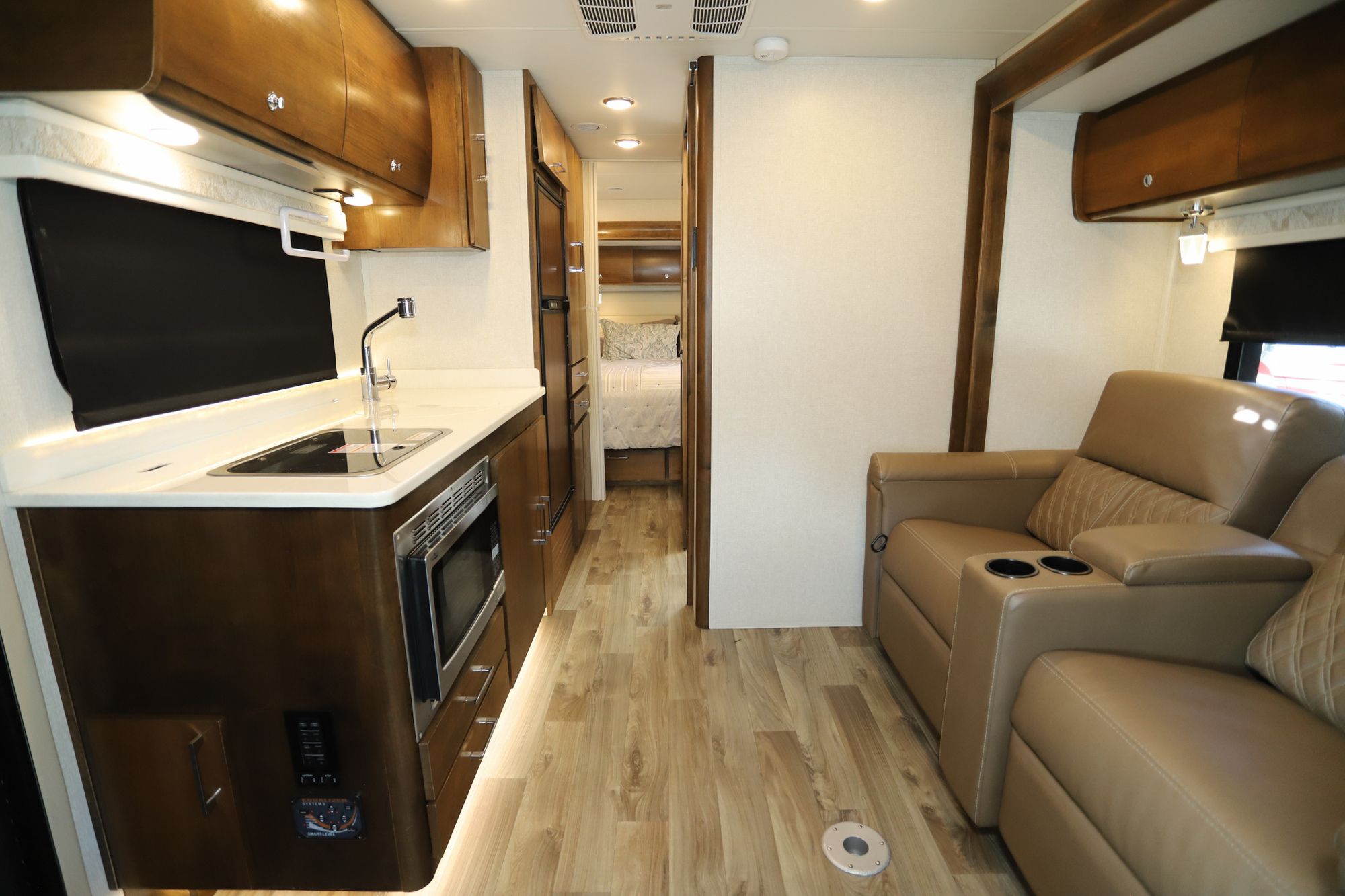 Used 2019 Tiffin Motor Homes Wayfarer 25QW Class C  For Sale