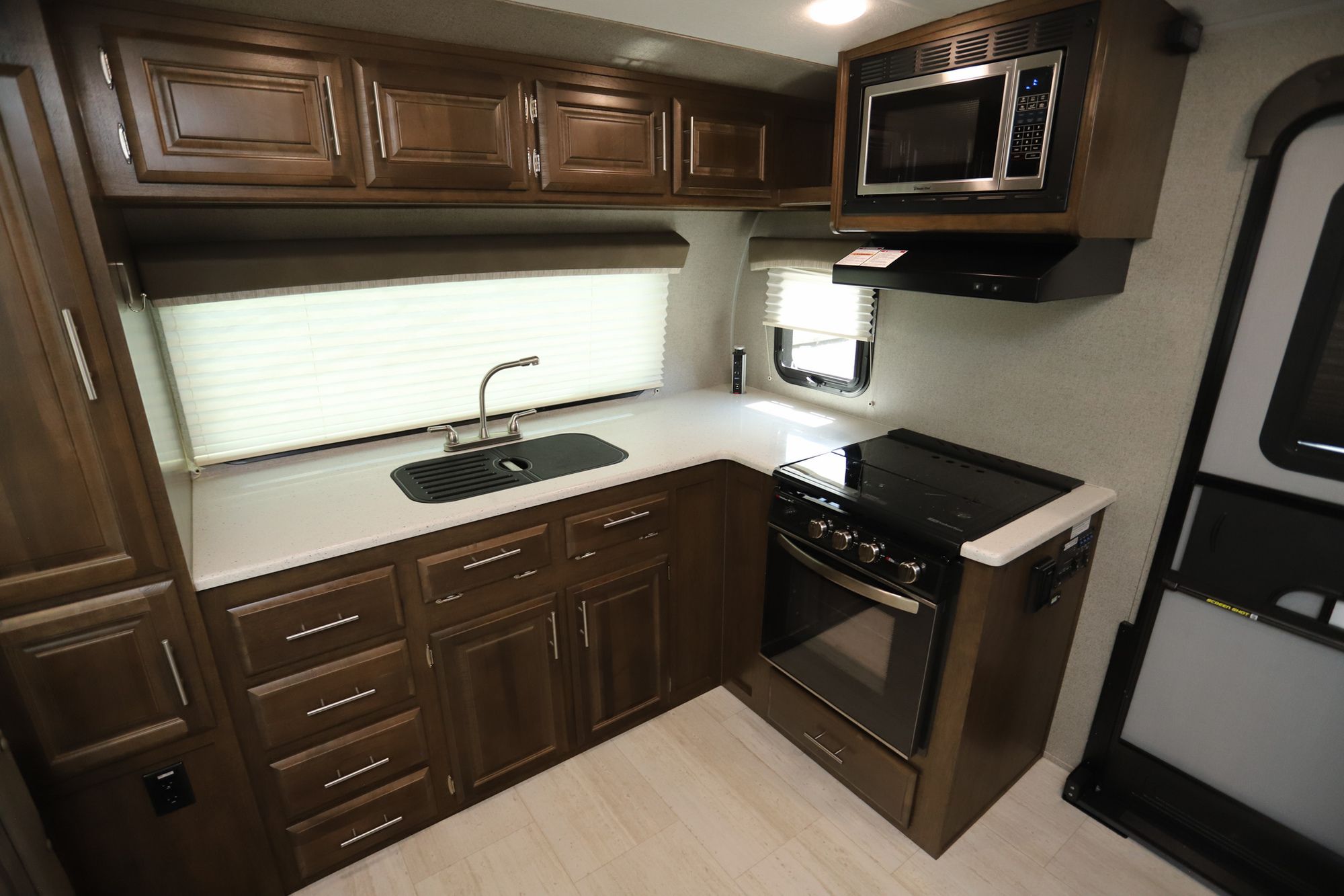 Used 2020 Forest River Flagstaff 25FKS Travel Trailer  For Sale