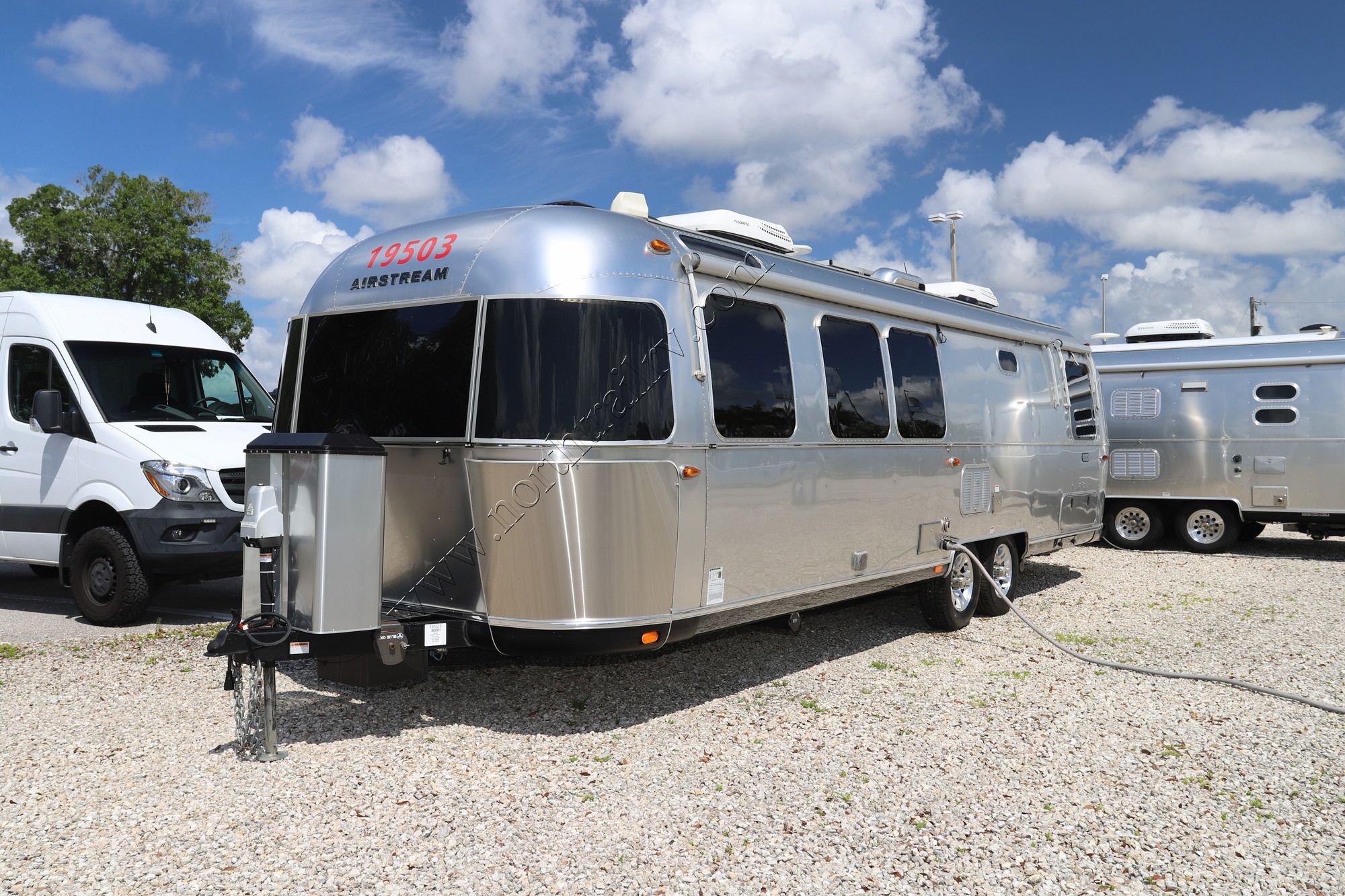 Used 2020 Airstream Classic 30 TWIN Travel Trailer  For Sale