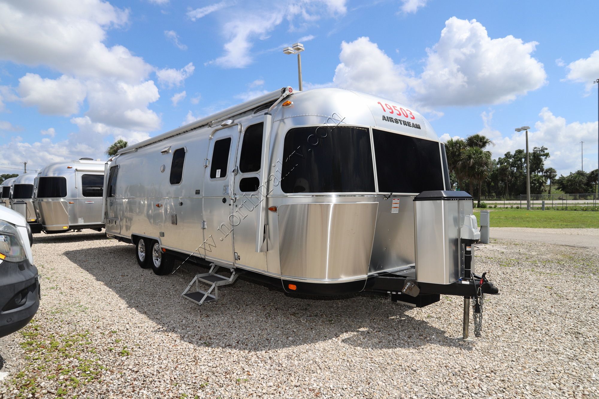 Used 2020 Airstream Classic 30 TWIN Travel Trailer  For Sale