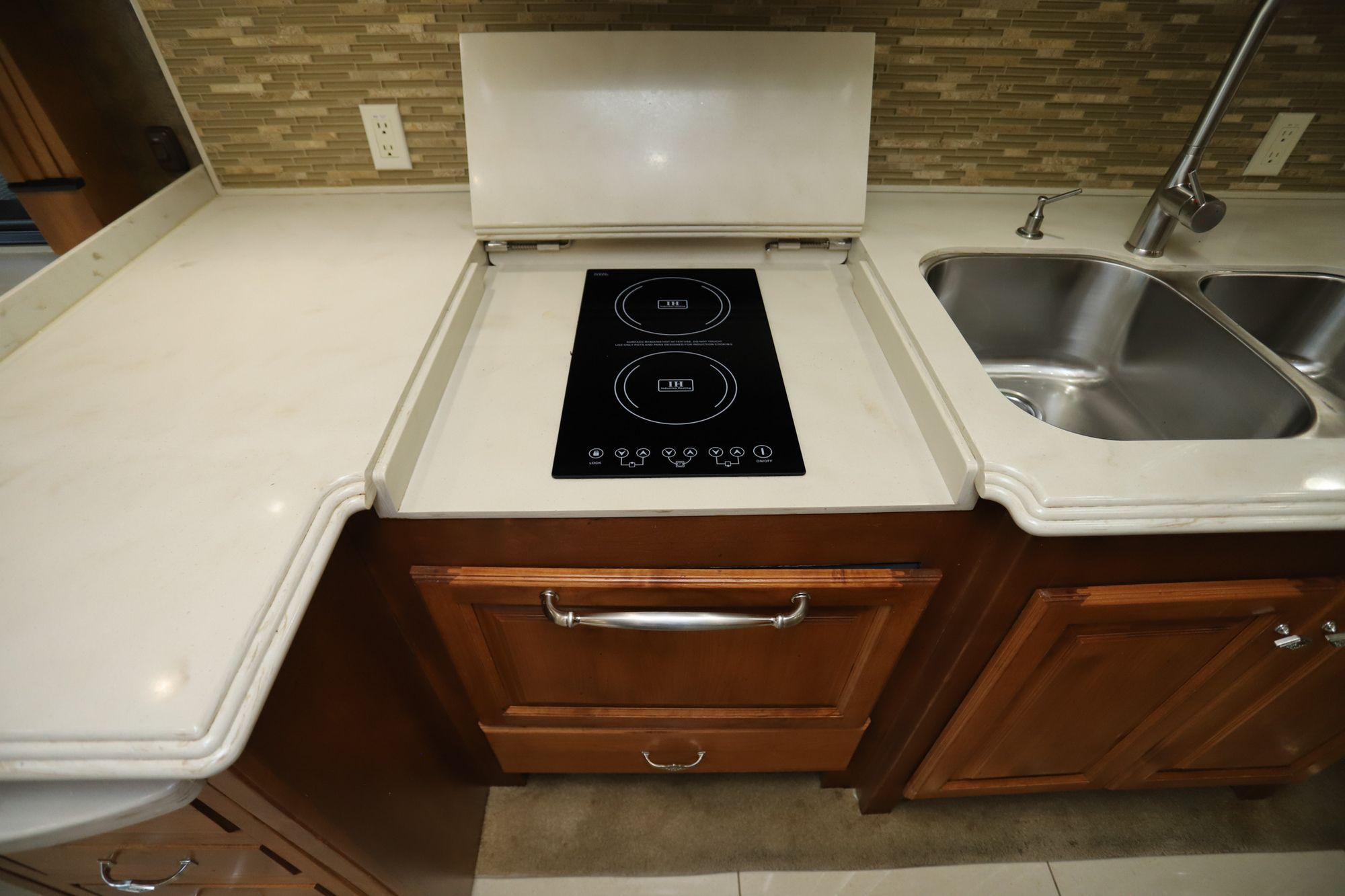 Used 2015 Tiffin Motor Homes Phaeton 40AH Class A  For Sale