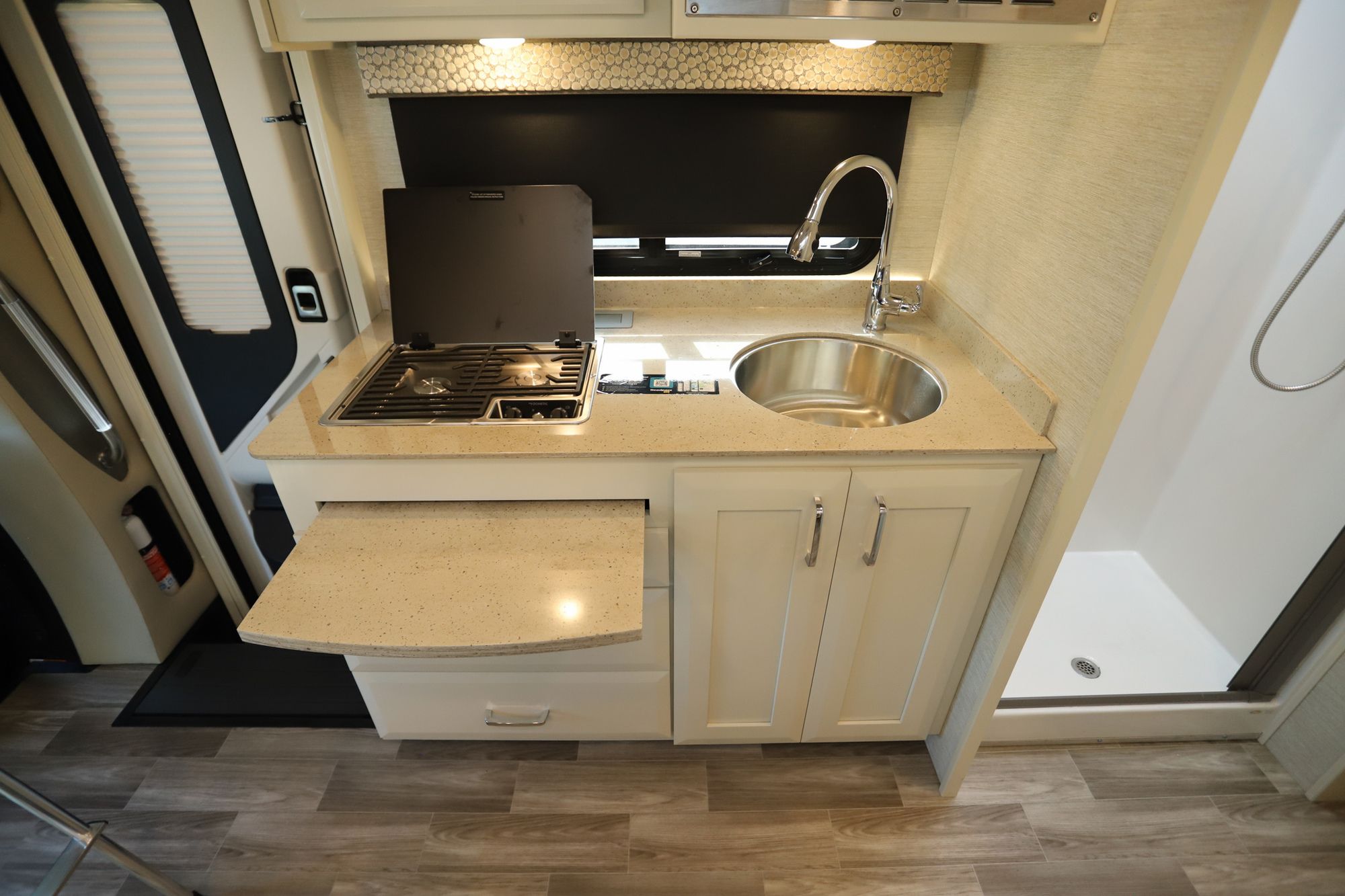 New 2022 Tiffin Motor Homes Wayfarer 25LW Class C  For Sale