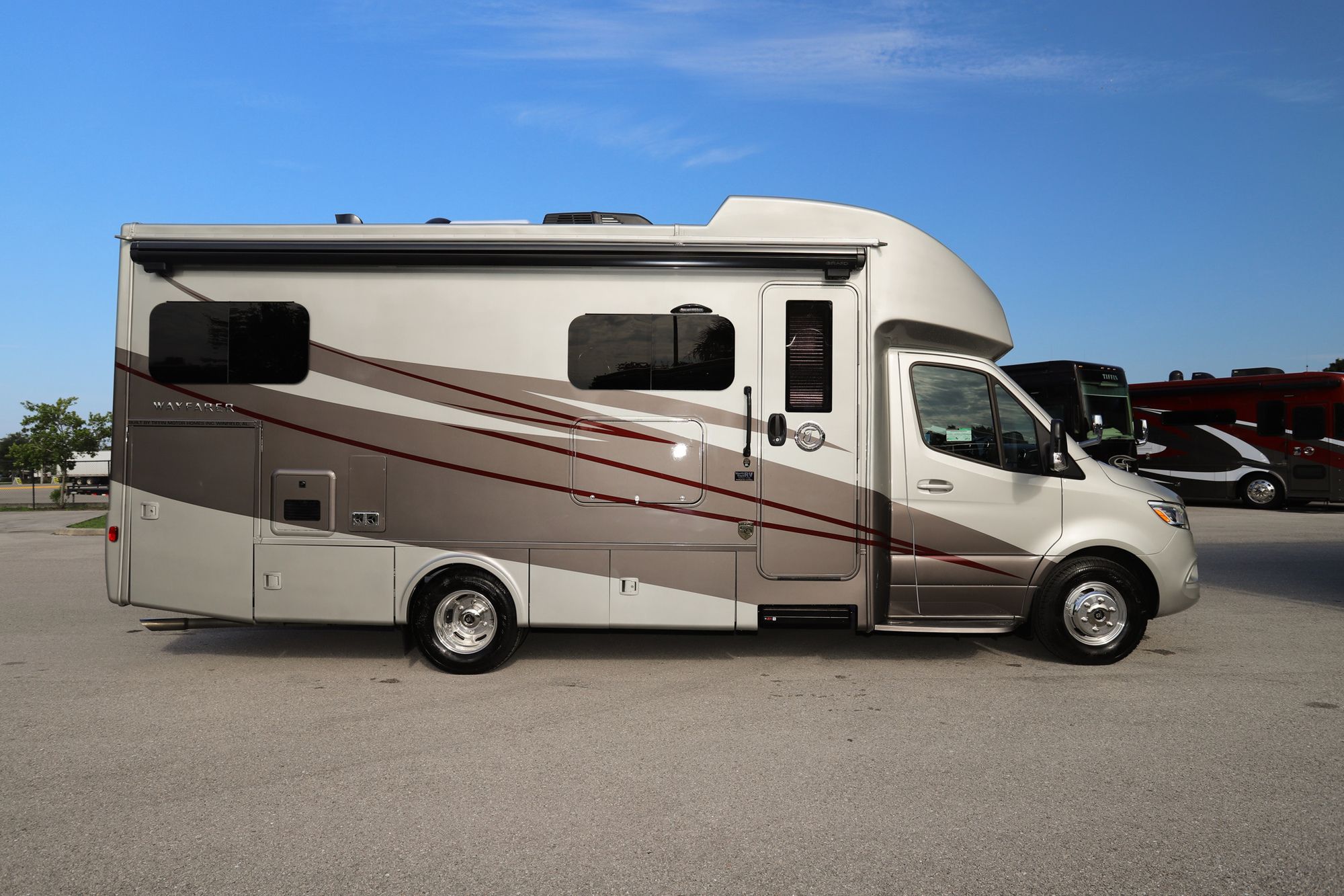 New 2022 Tiffin Motor Homes Wayfarer 25LW Class C  For Sale