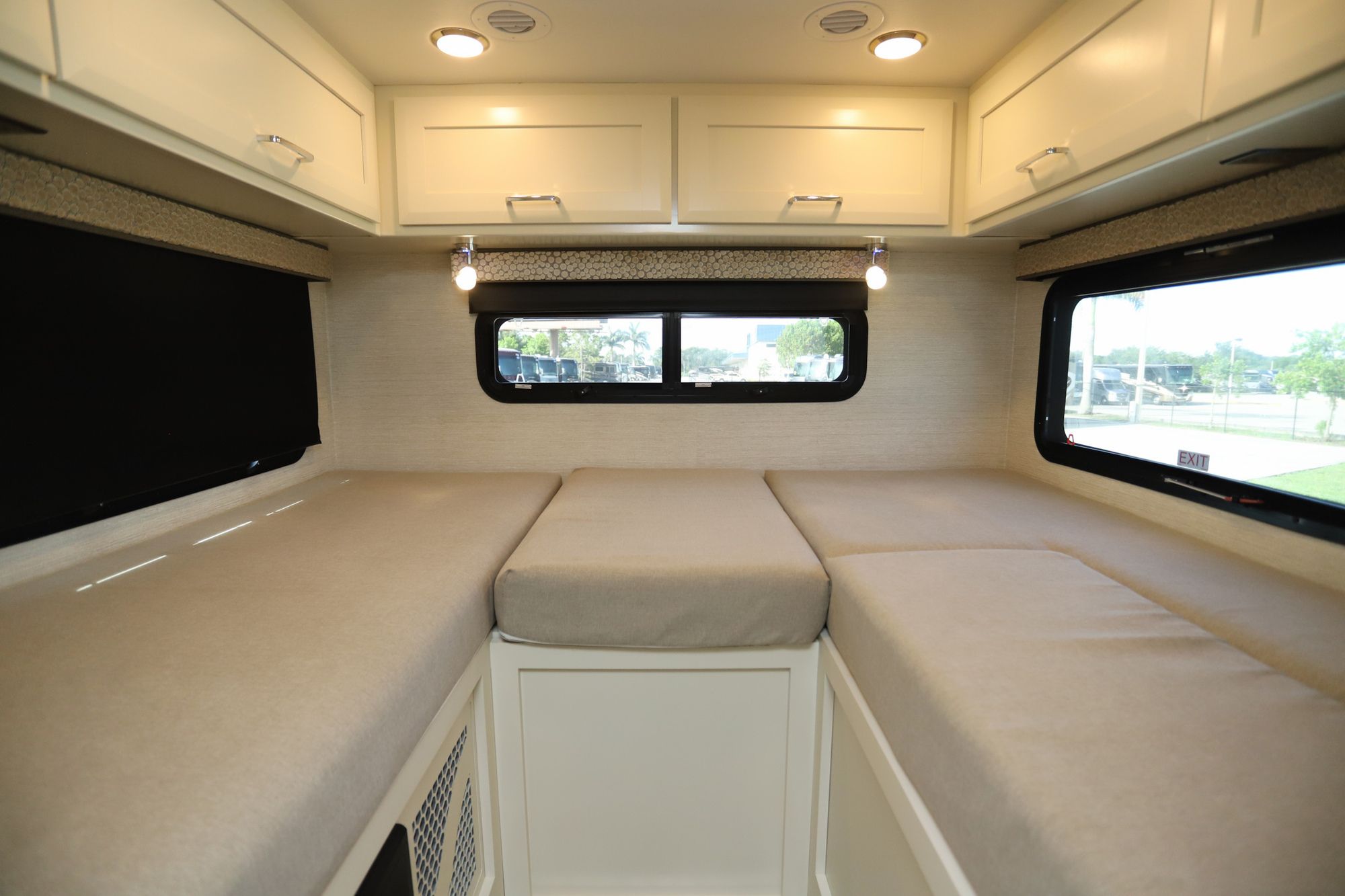 New 2022 Tiffin Motor Homes Wayfarer 25LW Class C  For Sale