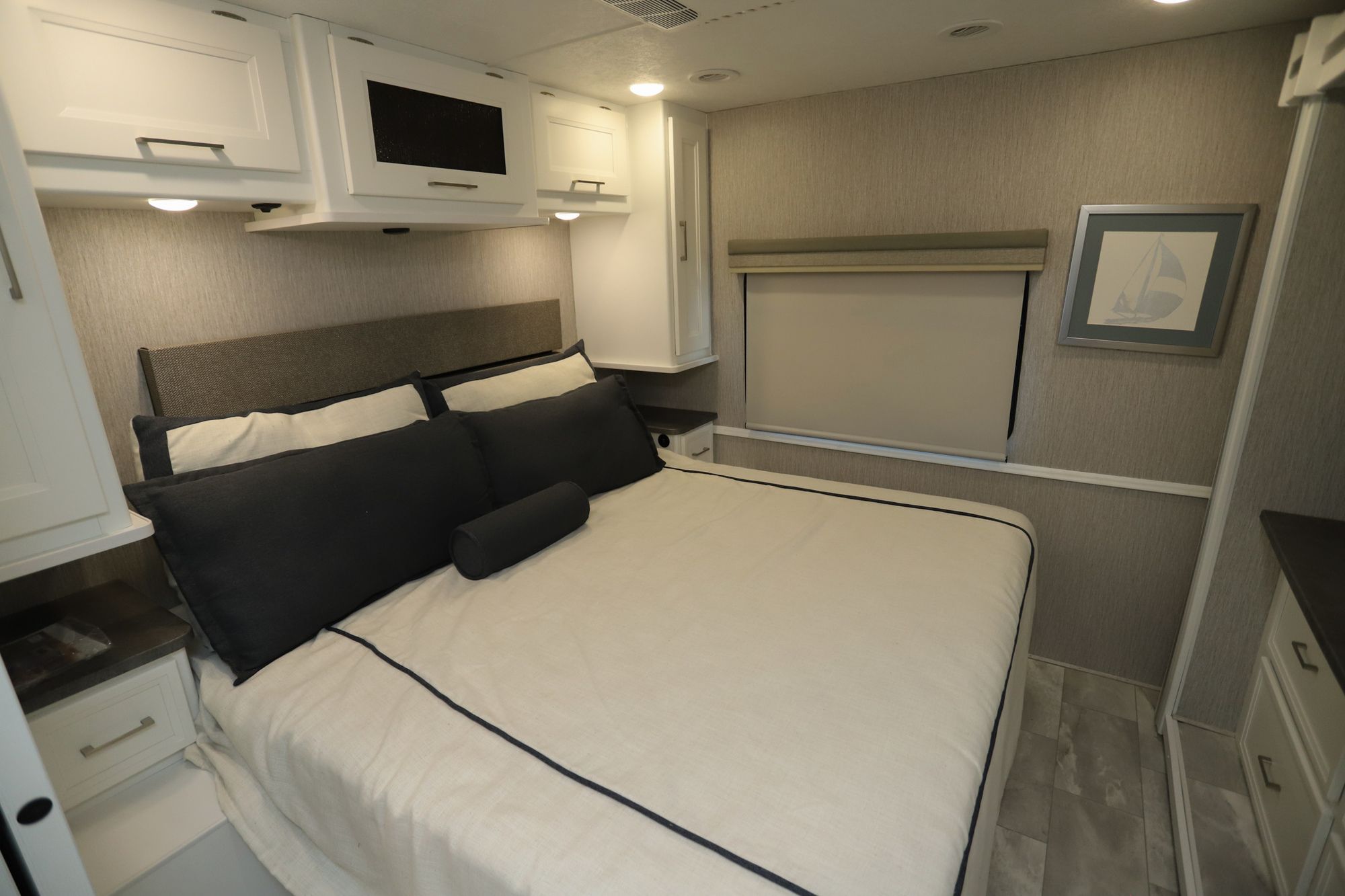 Used 2021 Coachmen Encore 325SS Class A  For Sale