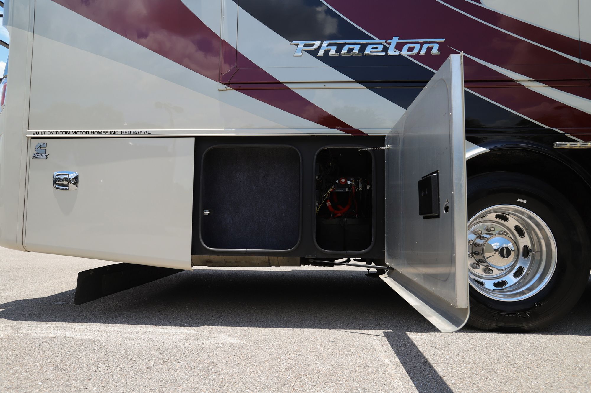 Used 2015 Tiffin Motor Homes Phaeton 40AH Class A  For Sale